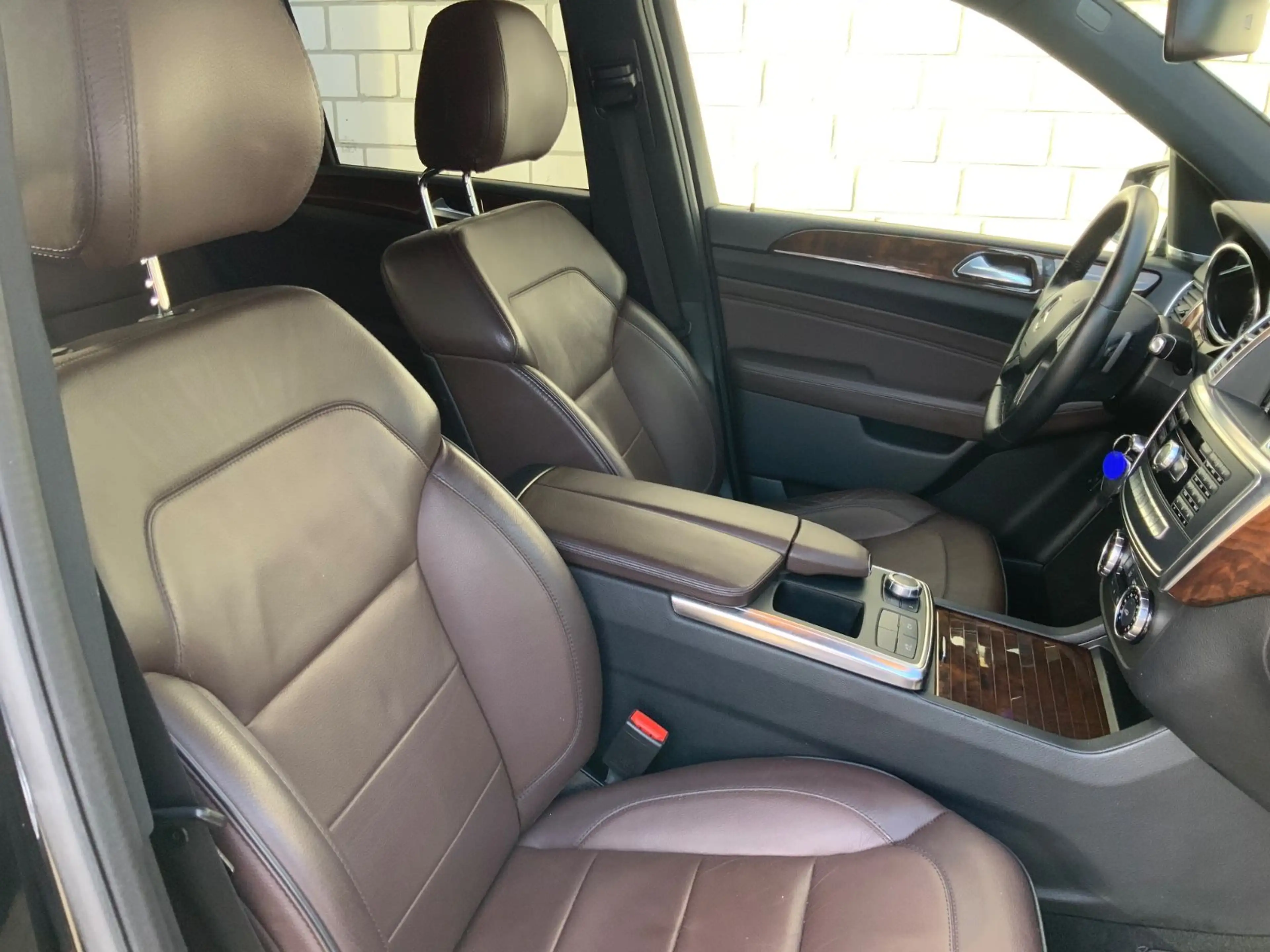 Mercedes-Benz ML 350 CDI BlueTec 4Matic Leder/DisT/AHK/Xen/Kam — photo 31