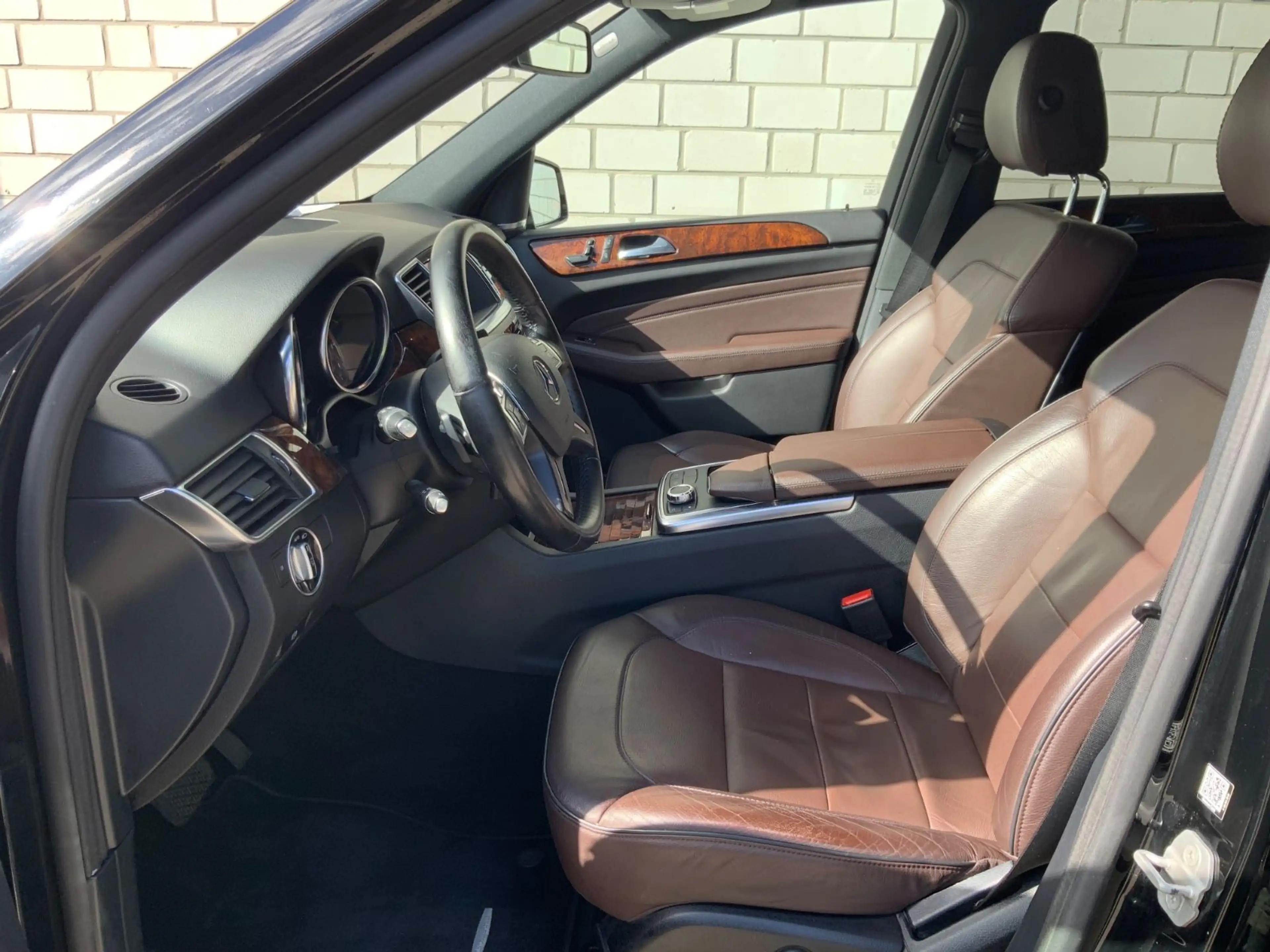 Mercedes-Benz ML 350 CDI BlueTec 4Matic Leder/DisT/AHK/Xen/Kam — photo 20