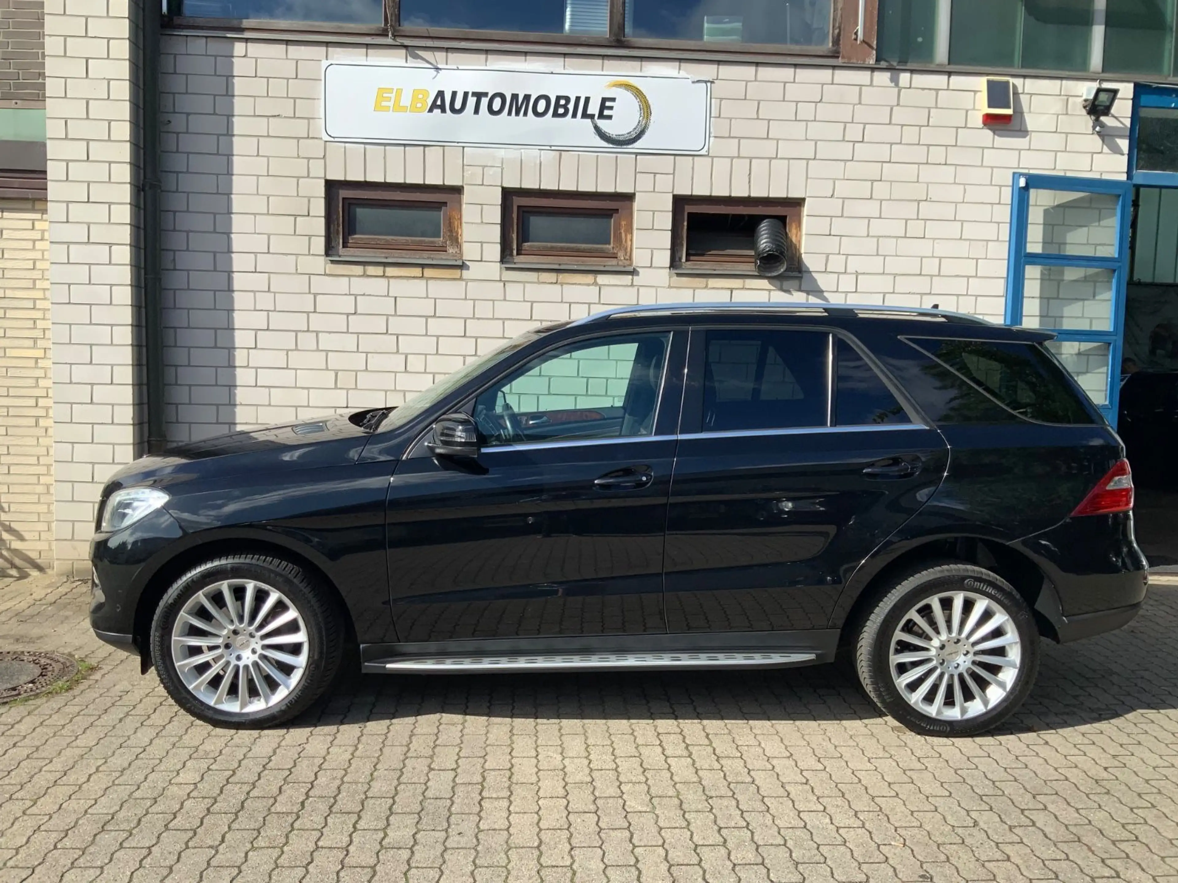 Mercedes-Benz ML 350 CDI BlueTec 4Matic Leder/DisT/AHK/Xen/Kam — photo 7