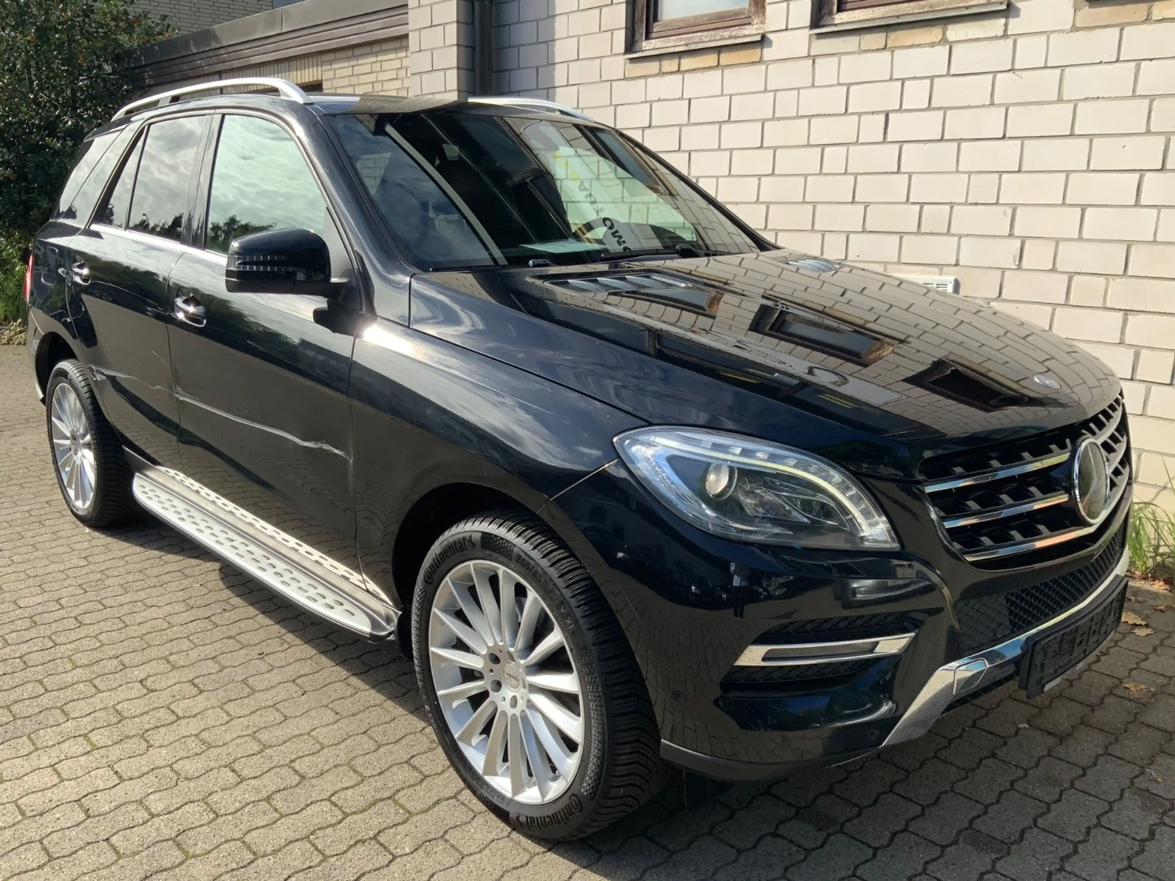 Mercedes-Benz ML 350 CDI BlueTec 4Matic Leder/DisT/AHK/Xen/Kam