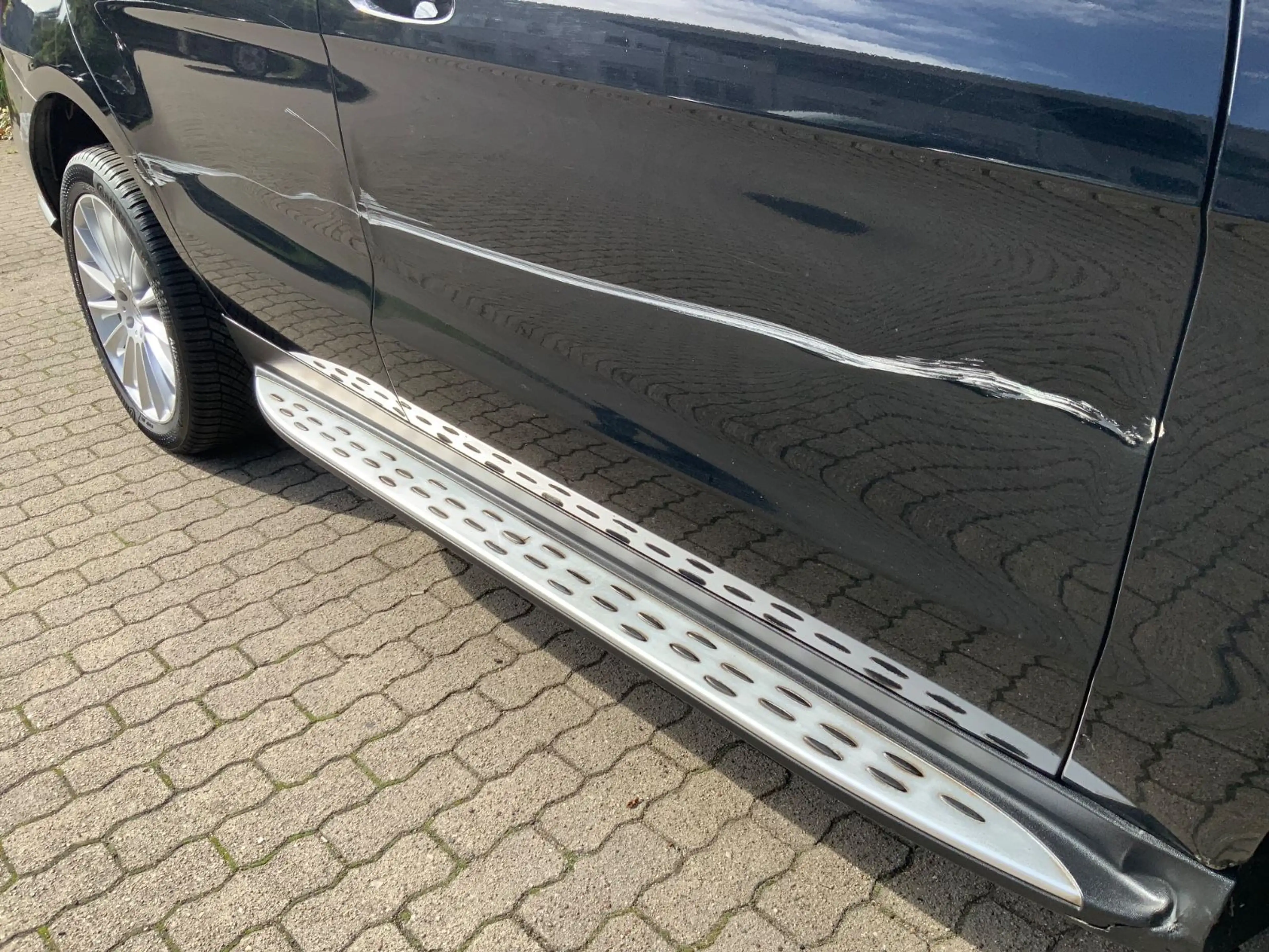 Mercedes-Benz ML 350 CDI BlueTec 4Matic Leder/DisT/AHK/Xen/Kam — photo 5