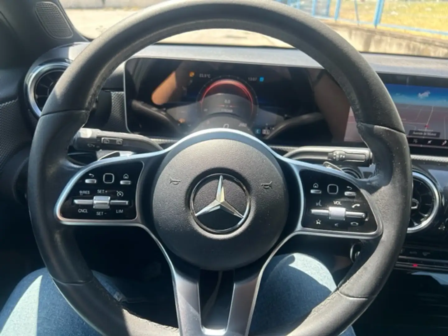 Mercedes-Benz A 180 180d 7G-DCT Blanco - 2