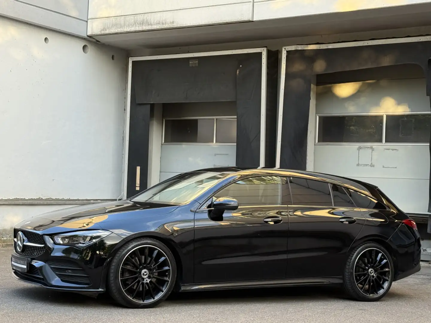 Mercedes-Benz CLA 220 AMG Night LED MBUX Pano Noir - 2