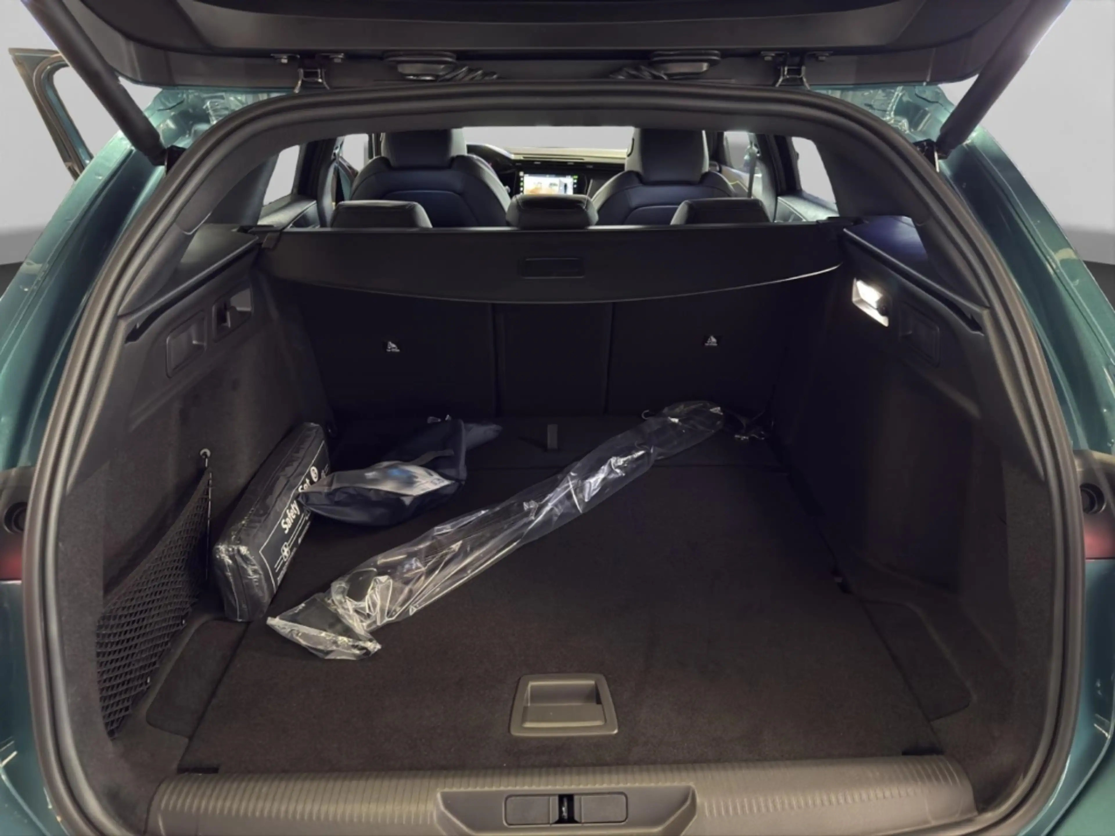 Peugeot 308 SW GT 1.5 BlueHDi 130 EU6e AHK-abnehmbar Navi Memo — photo 14
