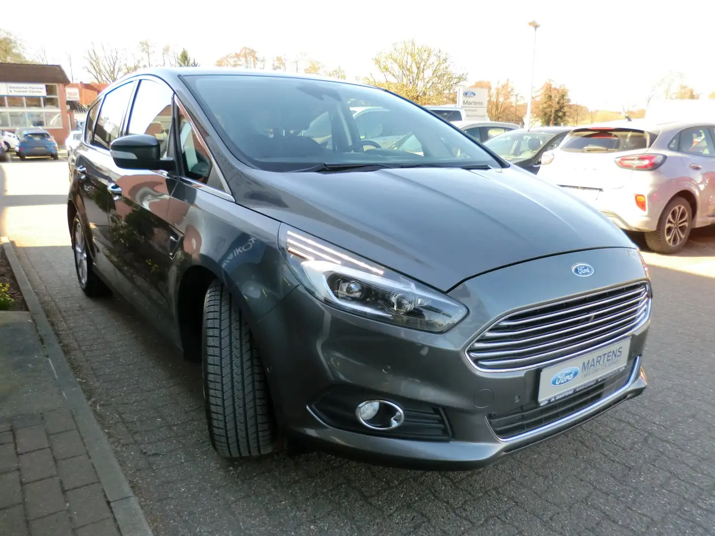 Ford S-Max Titanium 2,0 EcoBoost 240 PS Automatik | Memory-S. Gris - 2