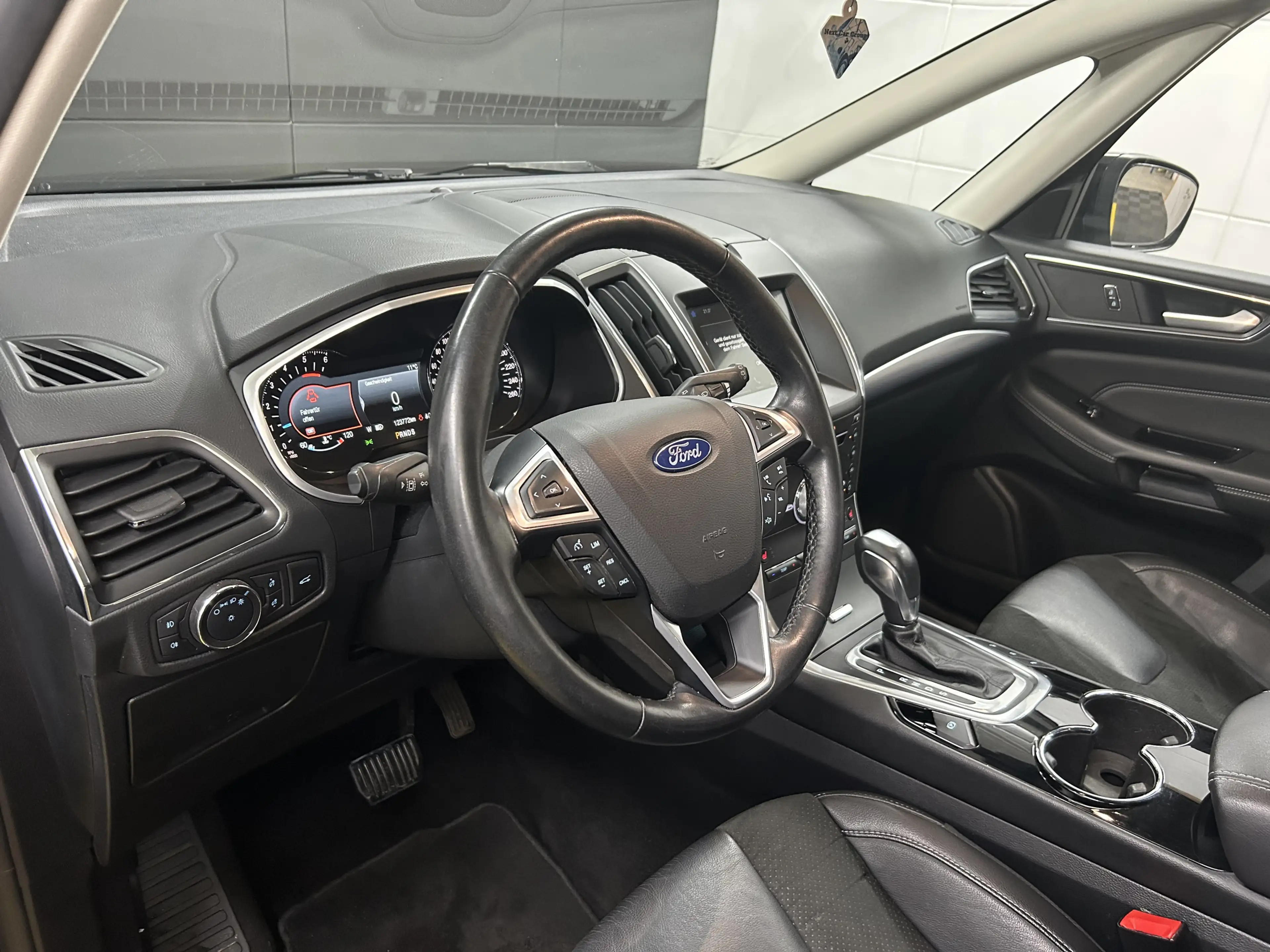 Ford Galaxy Titanium 7-Sitzer+LED+Temp+Keyless+Kamera — photo 8