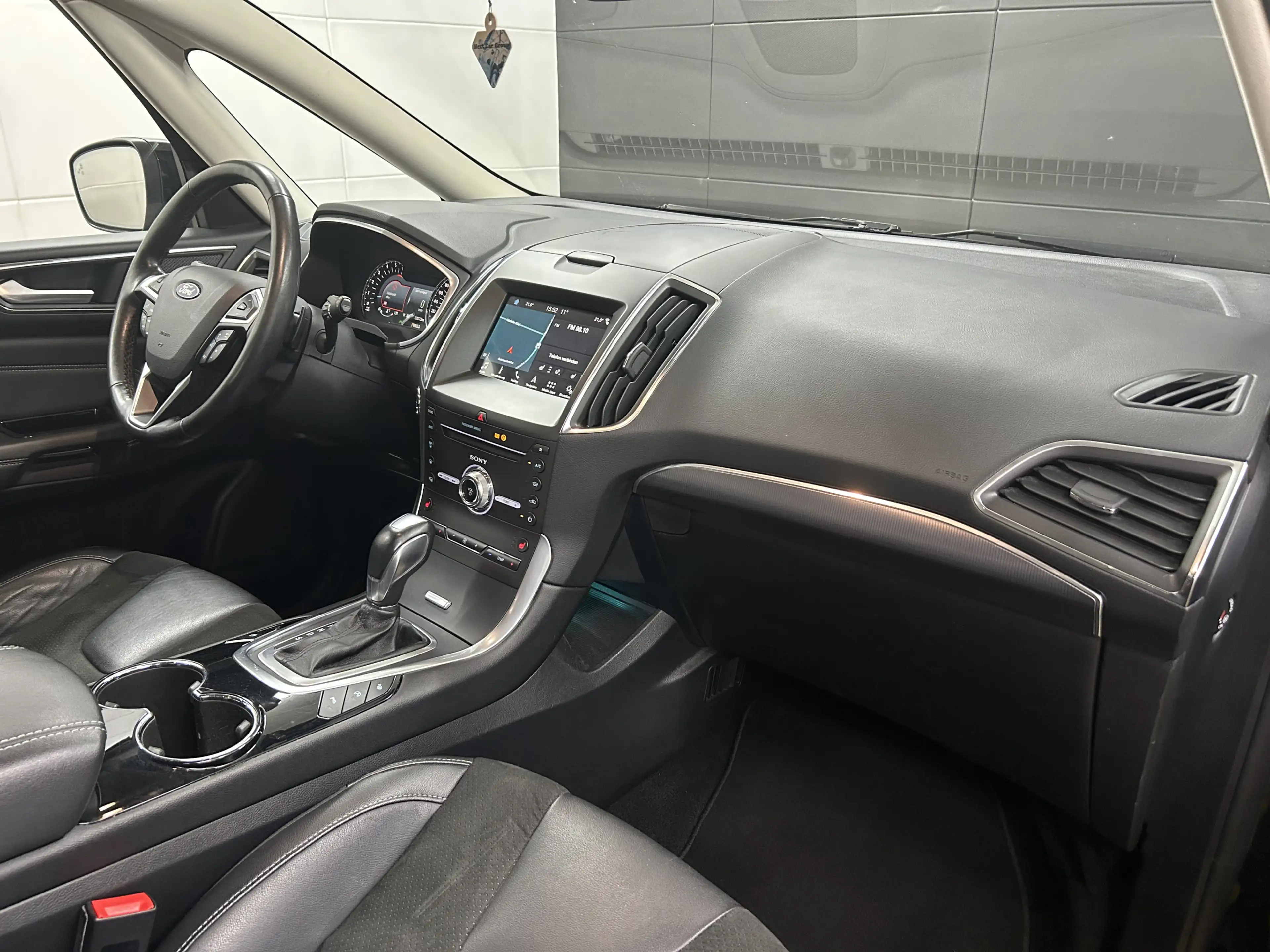 Ford Galaxy Titanium 7-Sitzer+LED+Temp+Keyless+Kamera — photo 11