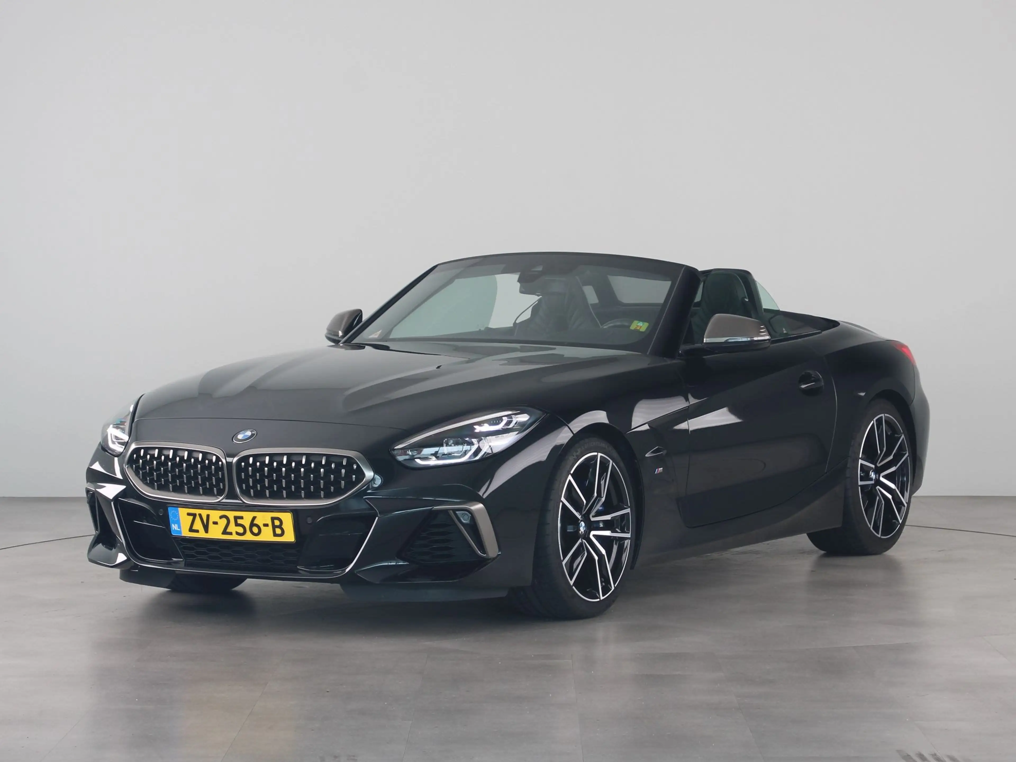 BMW Z4 M40i Roadster High Executive Edition — photo 2