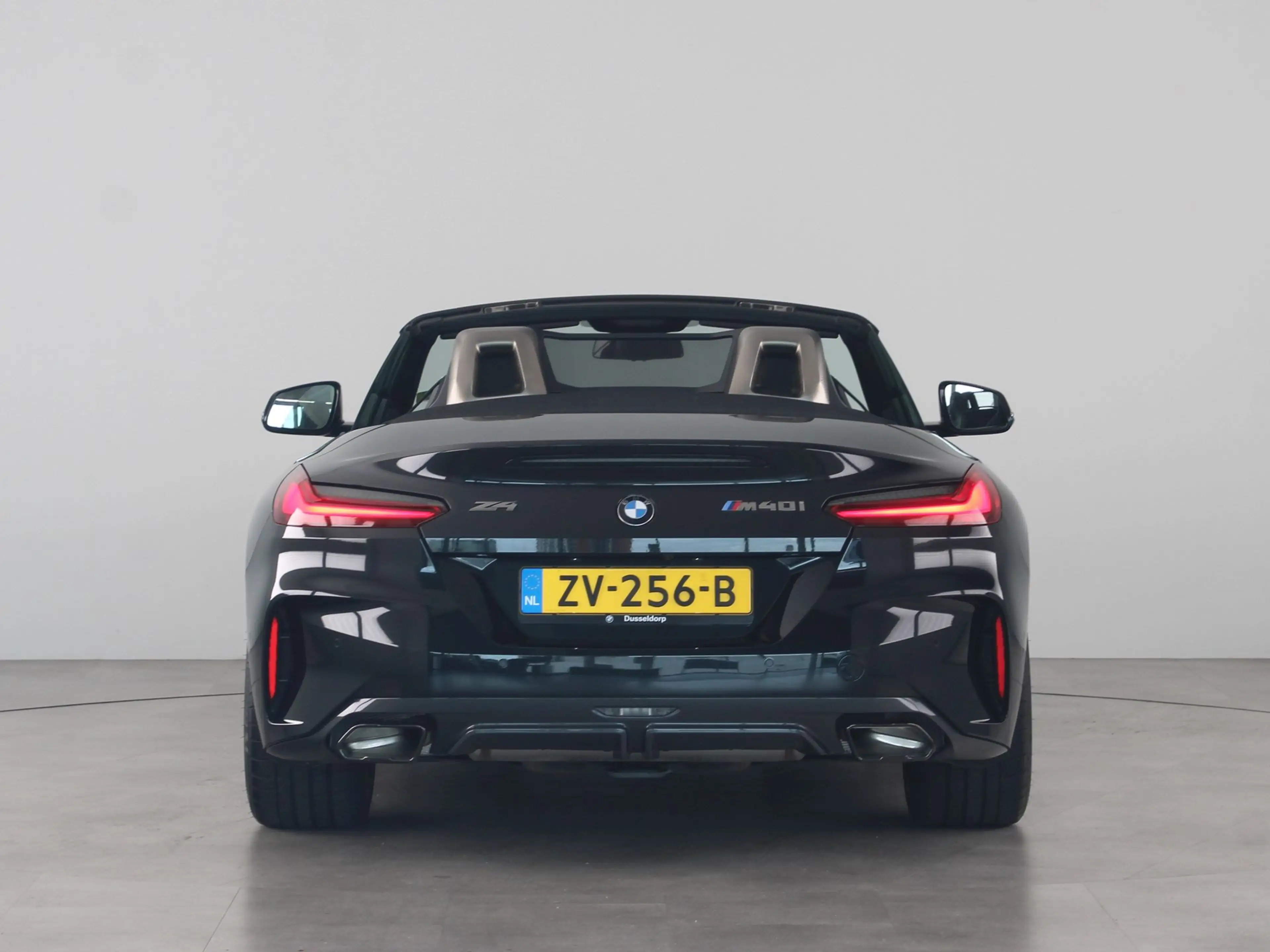 BMW Z4 M40i Roadster High Executive Edition — photo 12