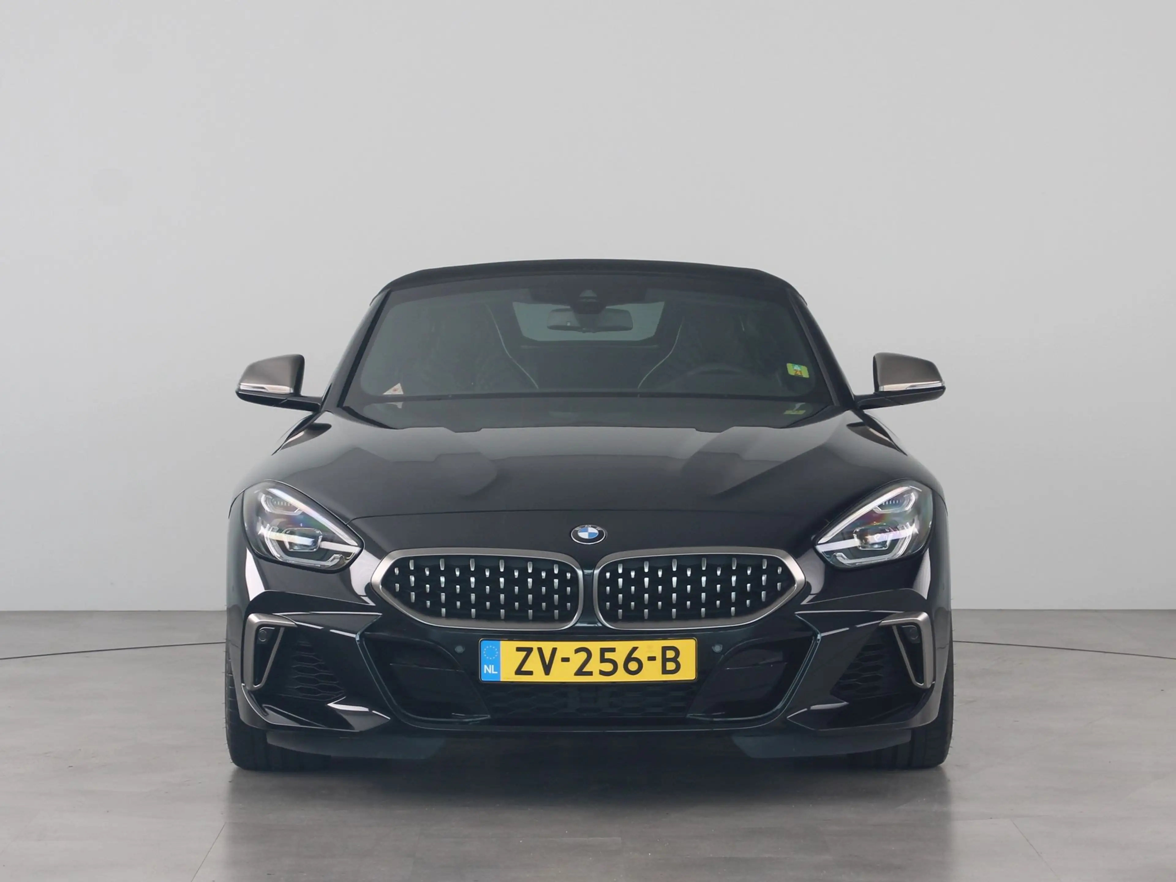 BMW Z4 M40i Roadster High Executive Edition — photo 3