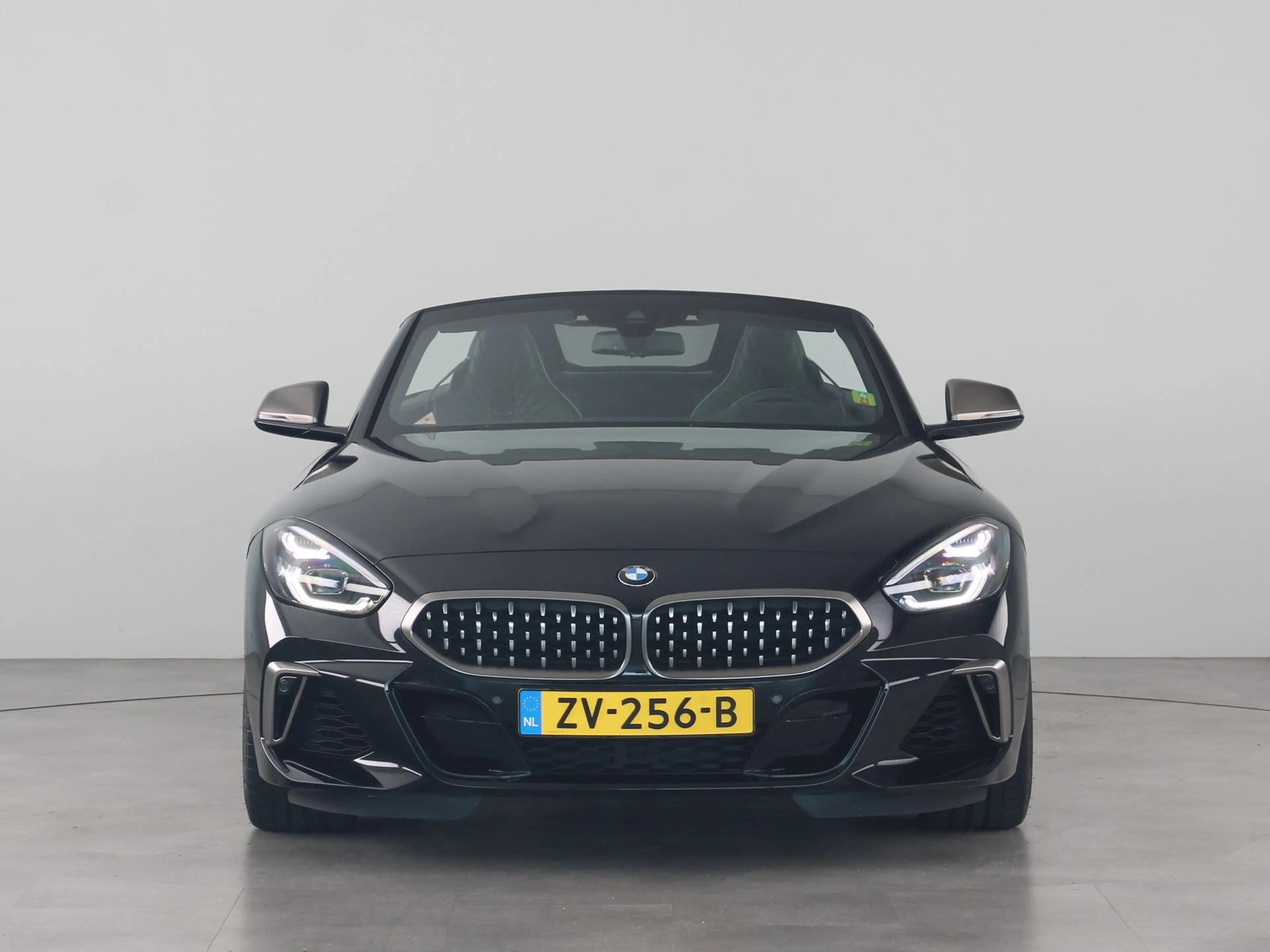 BMW Z4 M40i Roadster High Executive Edition — photo 4