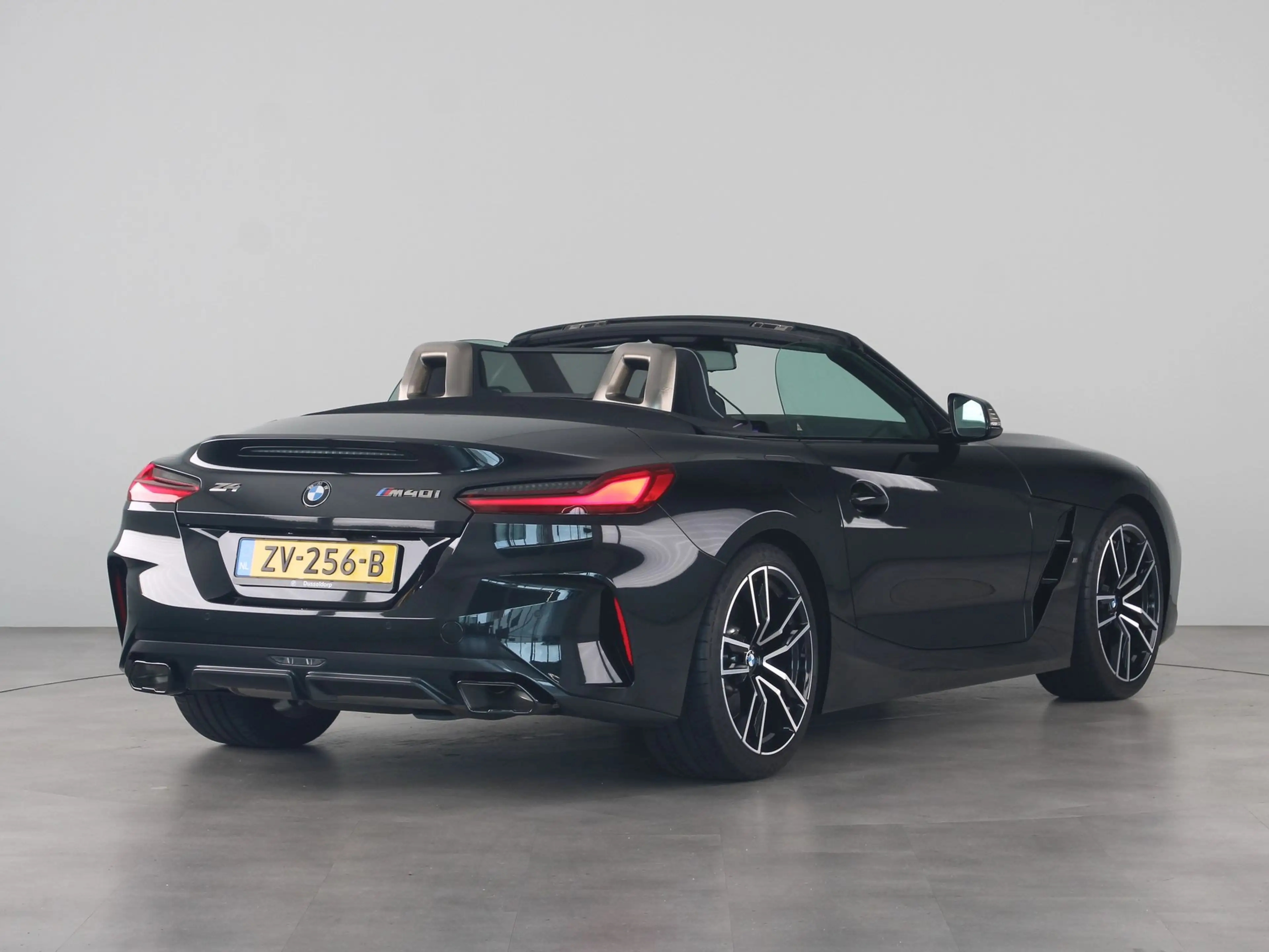 BMW Z4 M40i Roadster High Executive Edition — photo 10