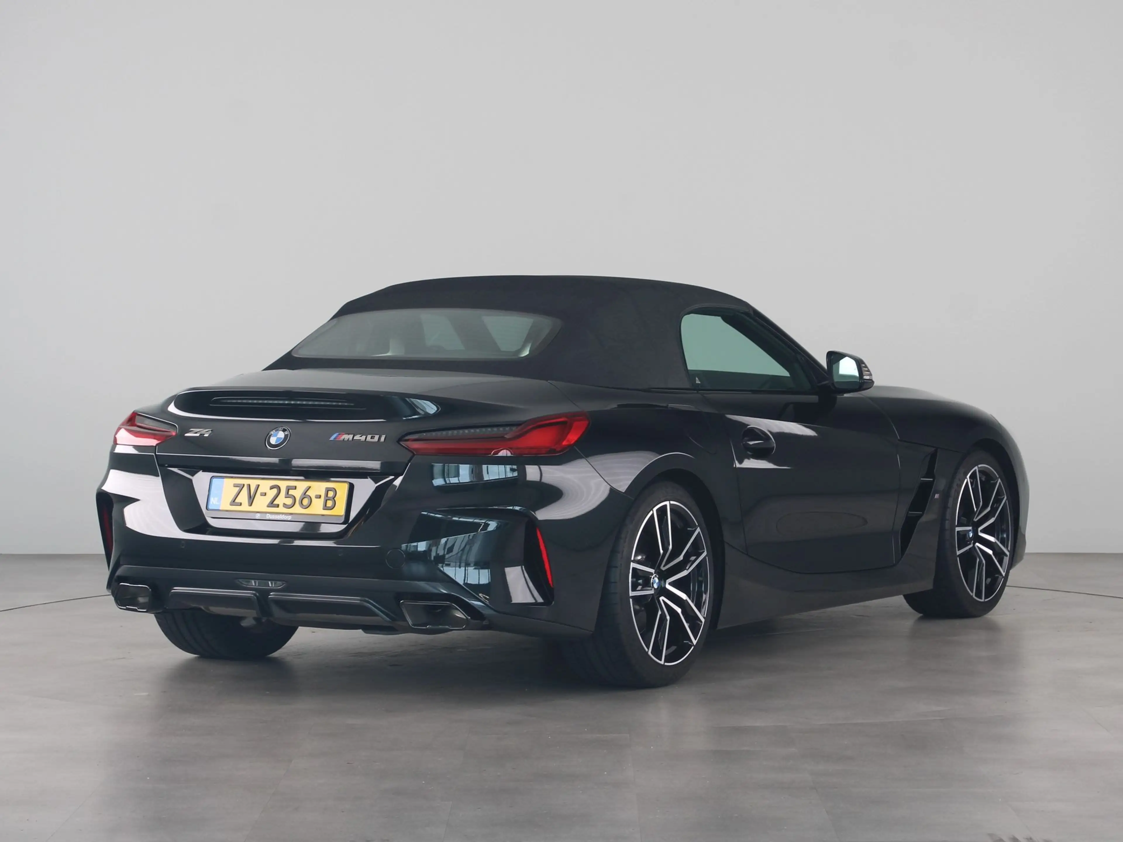 BMW Z4 M40i Roadster High Executive Edition — photo 9