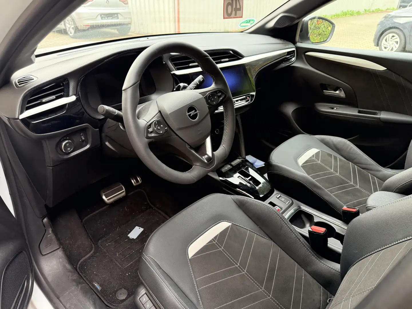 Opel Corsa e GS*WMP*ACC*Navi*SHZ*Alcantara*R.cam*LED Weiß - 2
