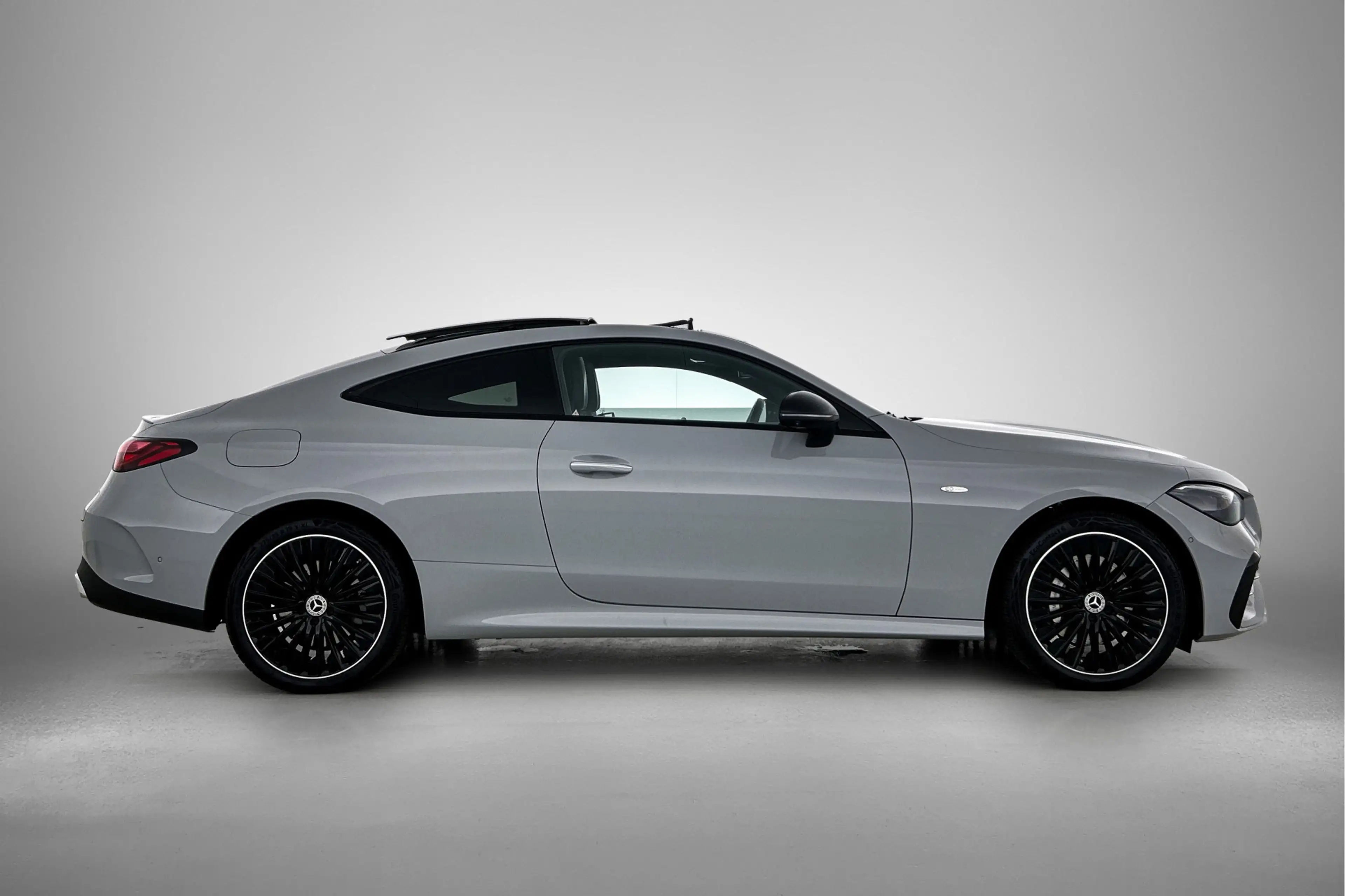 Mercedes-Benz CLE 300 Coupé 300e AMG Line | Night pakket | Panorama schu — photo 13