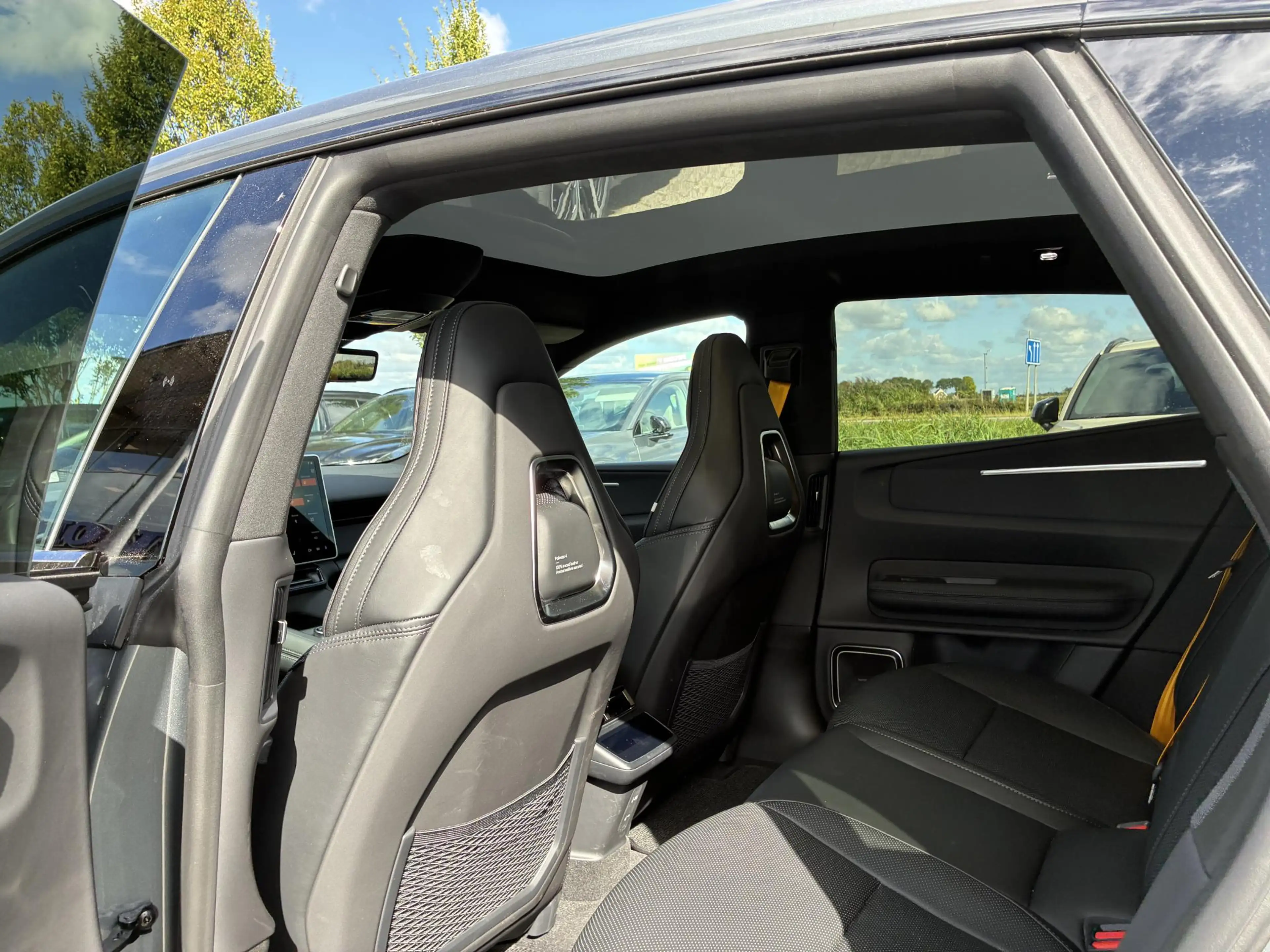 Polestar 4 Long Range Dual motor Performance Plus 100 kWh Per — photo 14