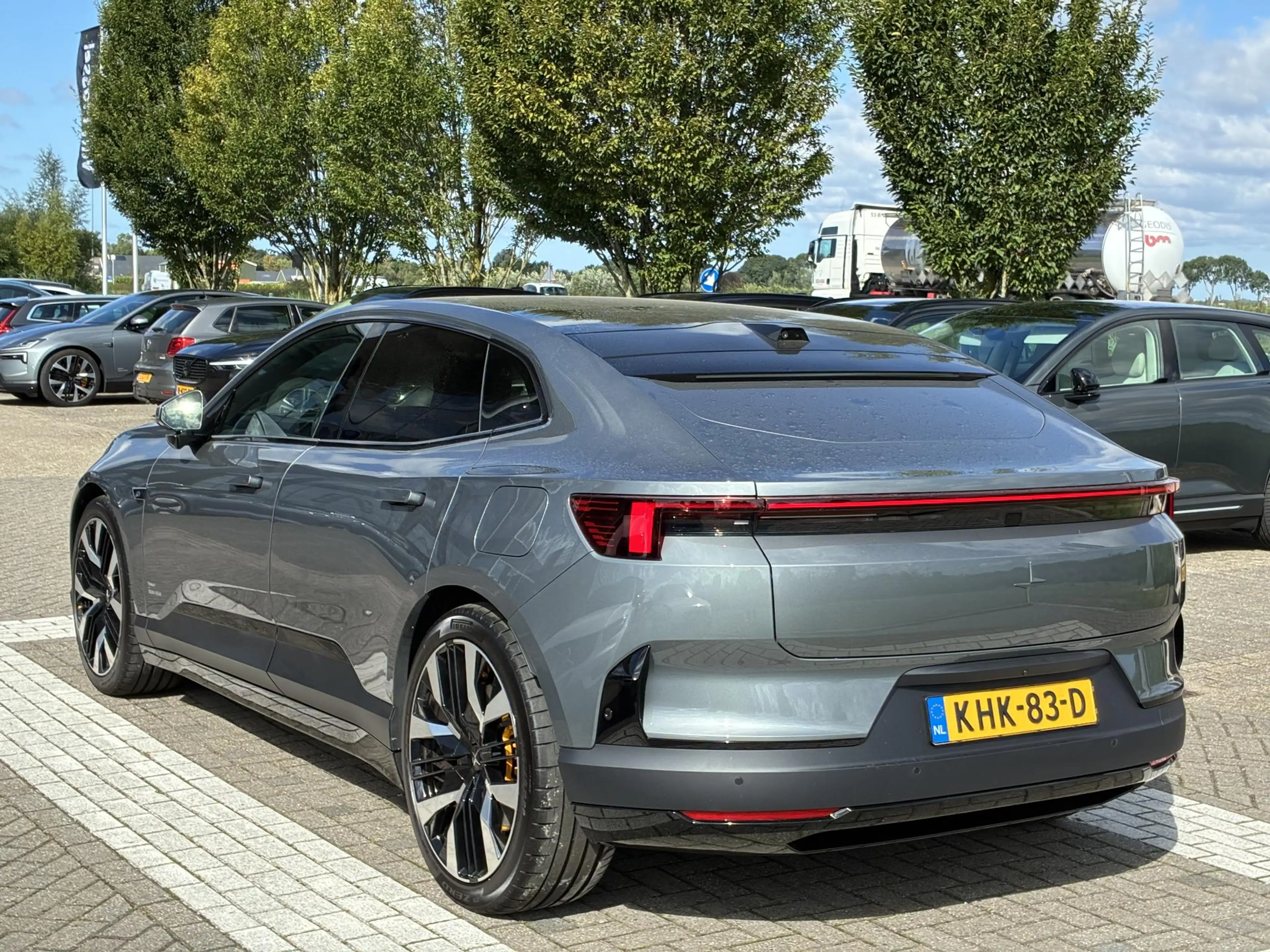 Polestar 4 Long Range Dual motor Performance Plus 100 kWh Per — photo 5