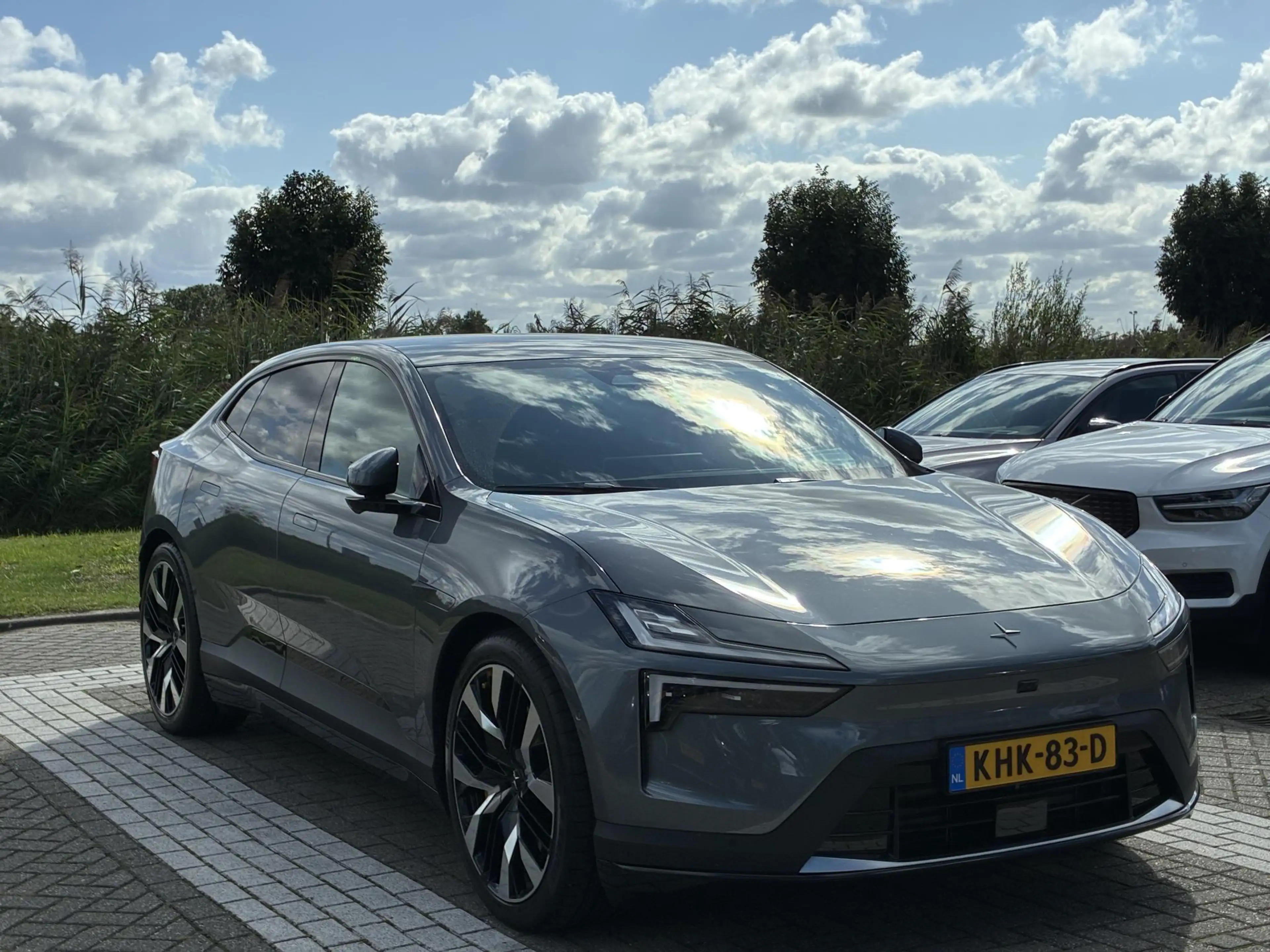 Polestar 4 Long Range Dual motor Performance Plus 100 kWh Per — photo 9