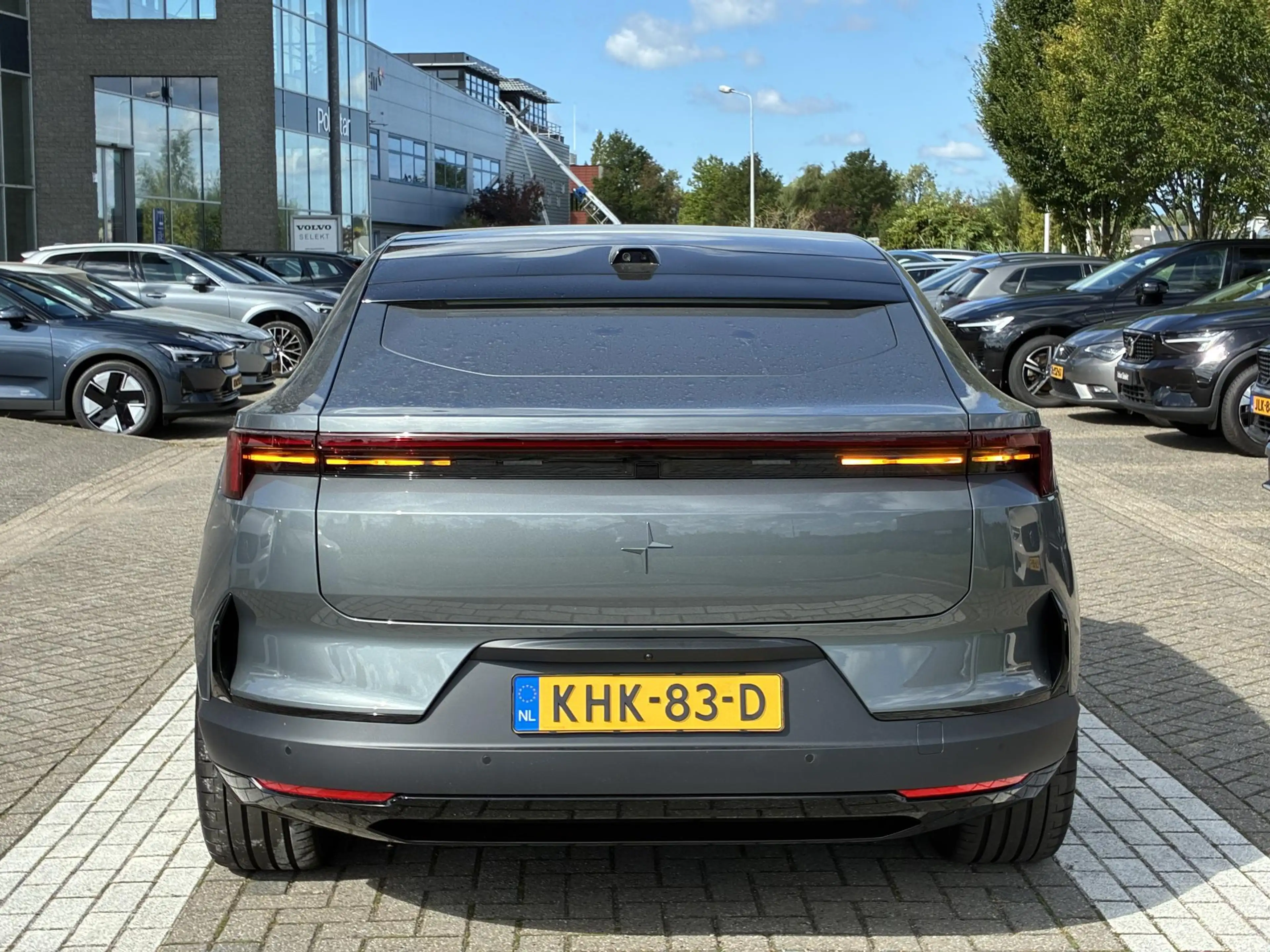 Polestar 4 Long Range Dual motor Performance Plus 100 kWh Per — photo 6