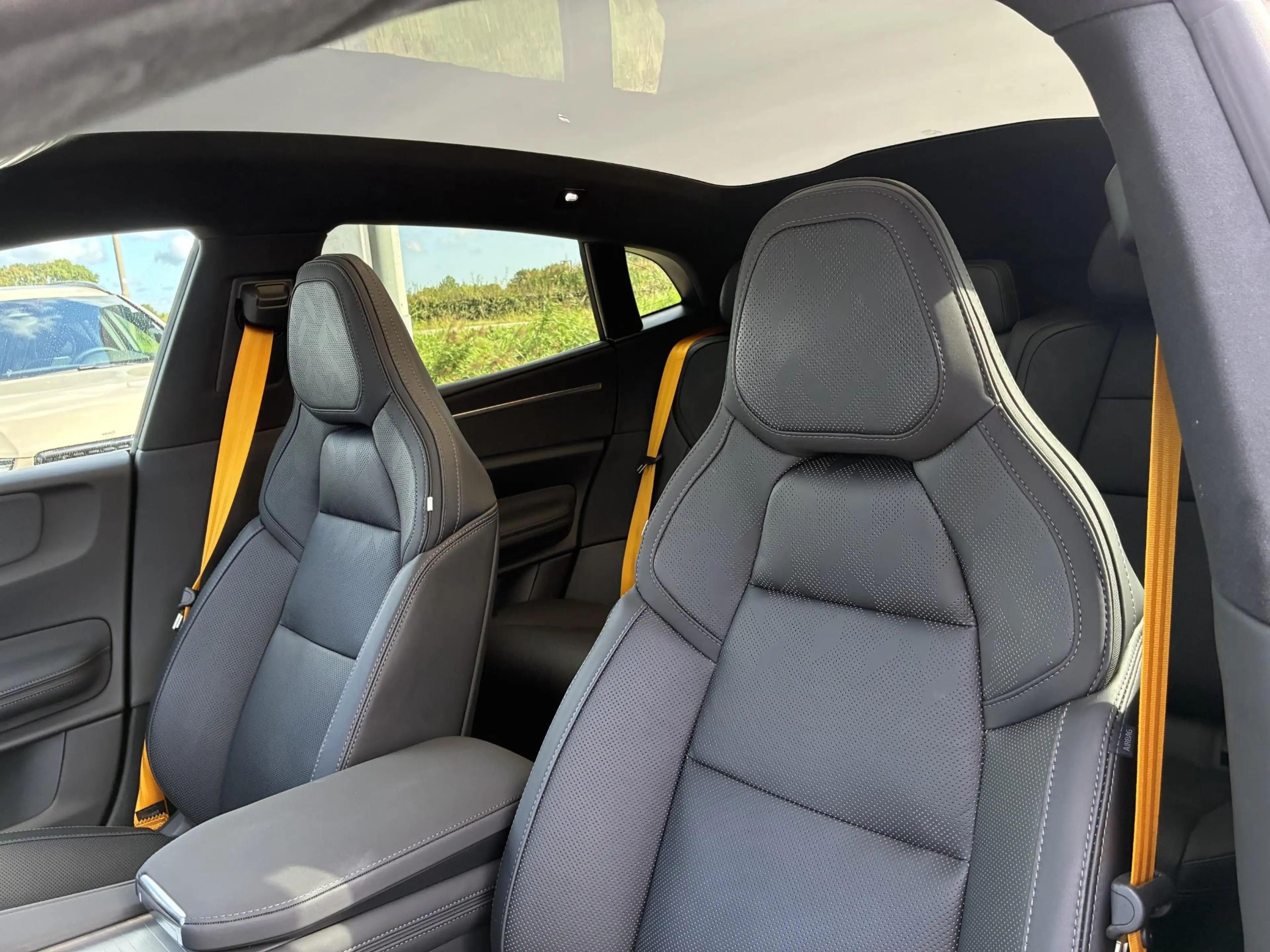 Polestar 4 Long Range Dual motor Performance Plus 100 kWh Per — photo 12