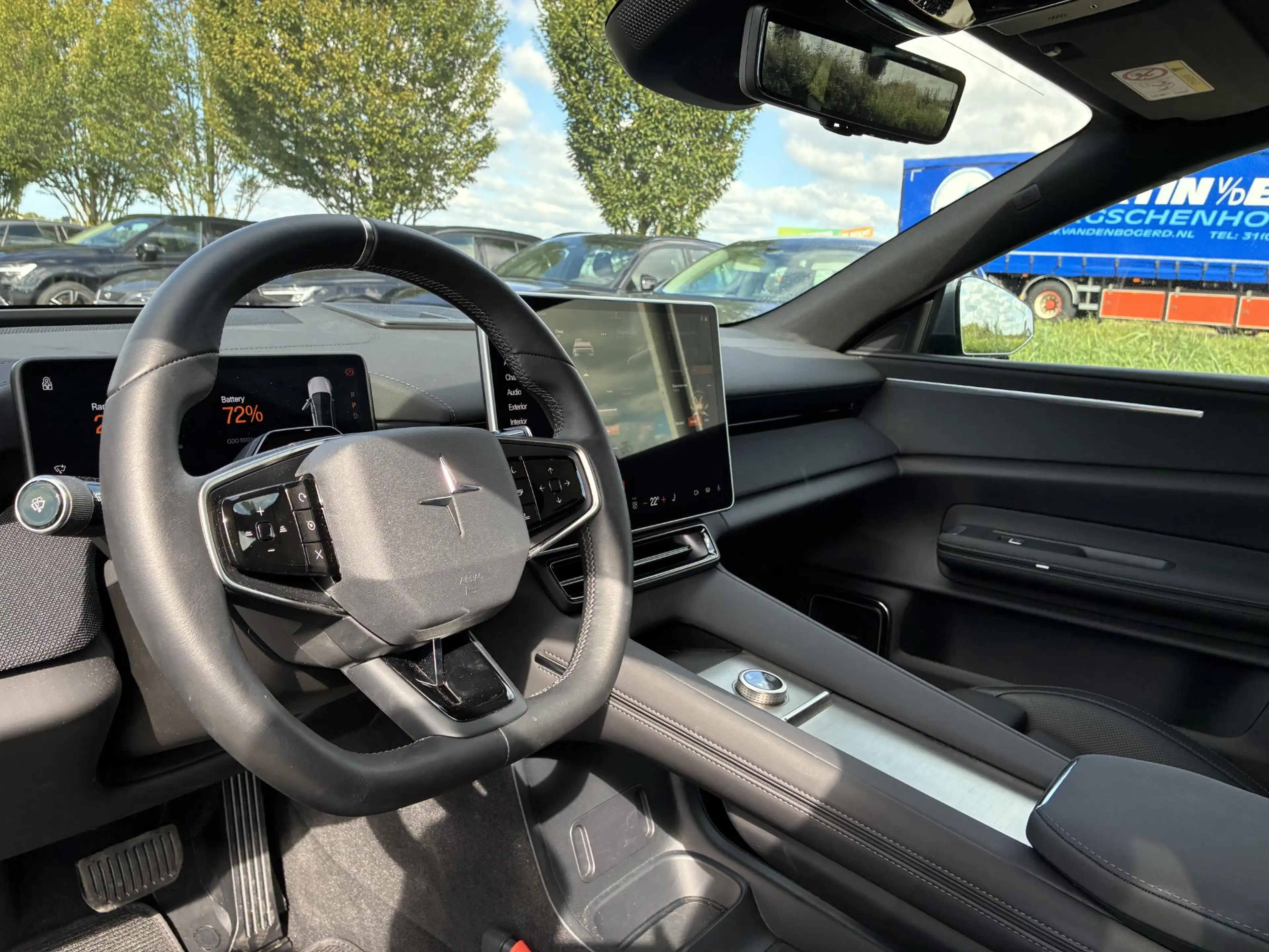 Polestar 4 Long Range Dual motor Performance Plus 100 kWh Per — photo 11