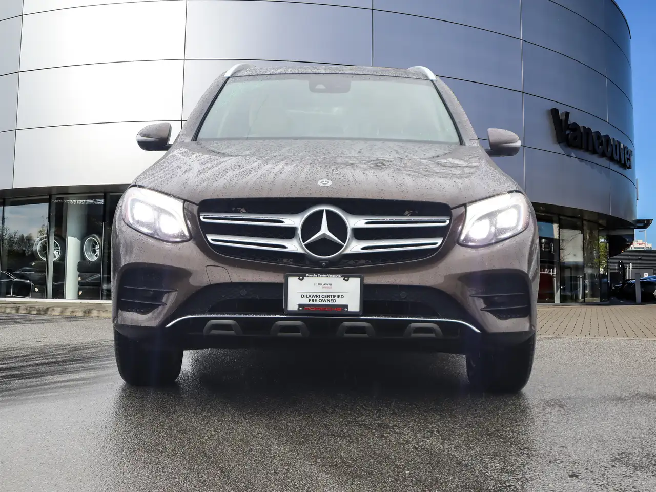 Mercedes-Benz GLC снимка Mercedes-Benz GLC
