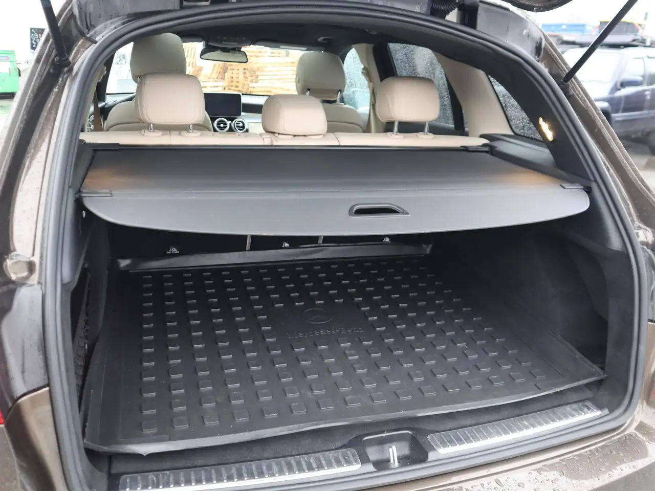 Mercedes-Benz GLC снимка Mercedes-Benz GLC