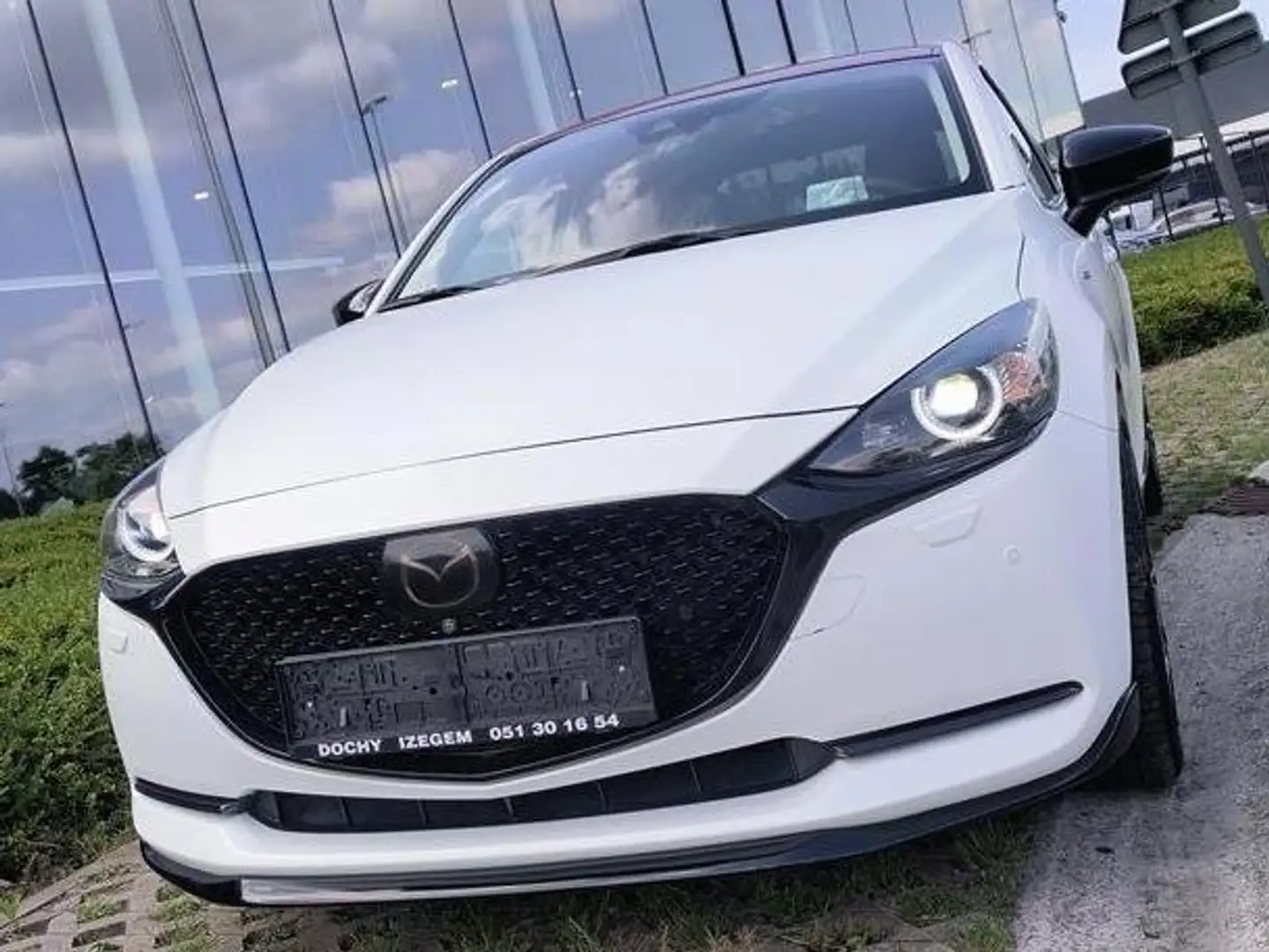 Mazda 2 100th Anniversary - Unieke uitvoering & wagen Wit - 2
