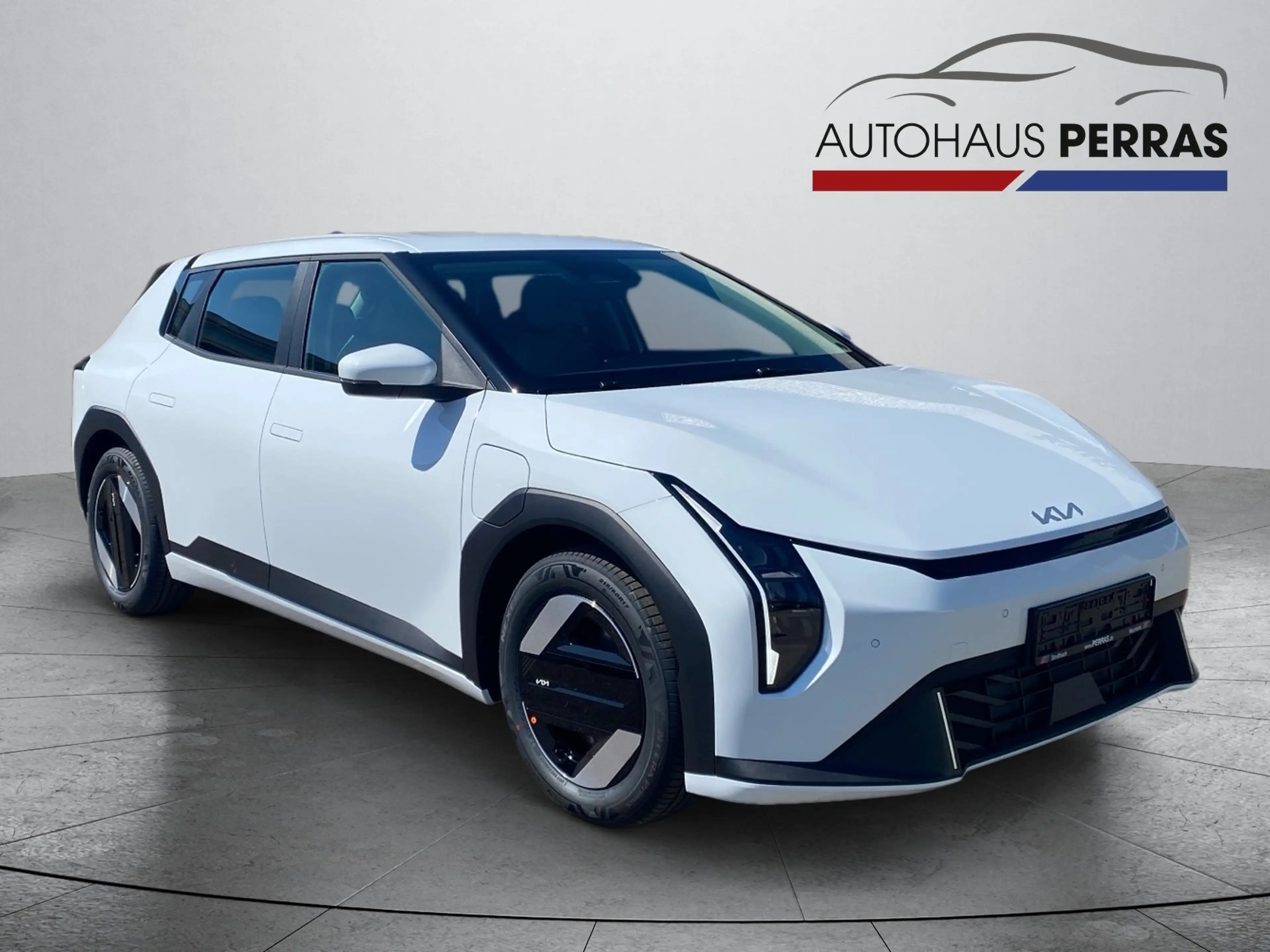 Kia EV4 81 FWD AIR WP ACC+Winterp.+LM+PDC+AUT+SpurH — photo 6