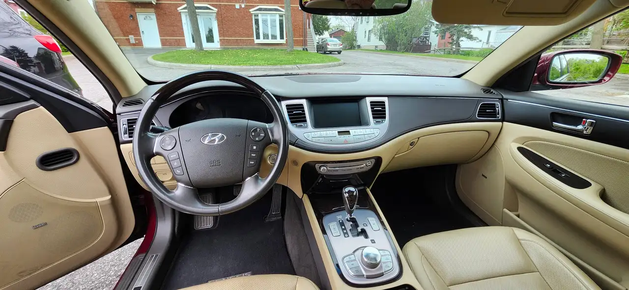 Hyundai Genesis снимка Hyundai Genesis