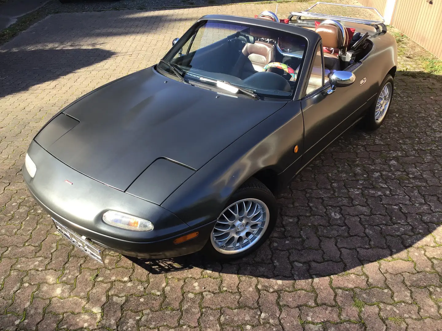 Mazda MX-5 "Cabrio Classic 1998 - Limited Edition" Grau - 1