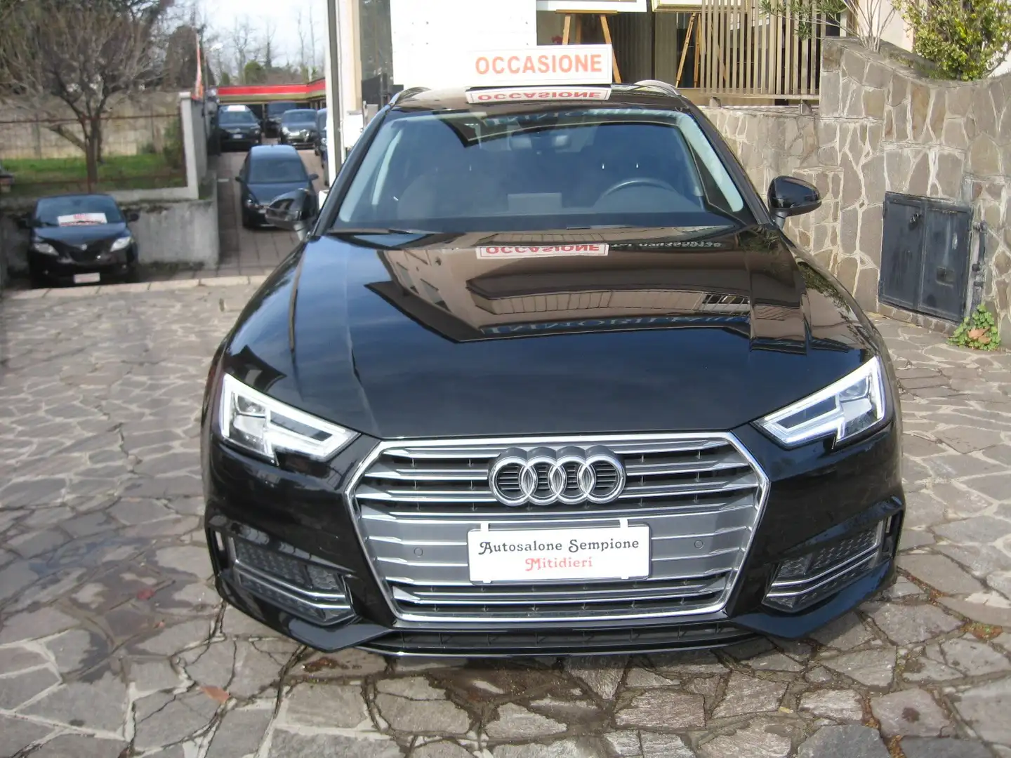 Audi A4 Avant 30 2.0 tdi Sport 122cv s-tronic KM 55.000 Nero - 2