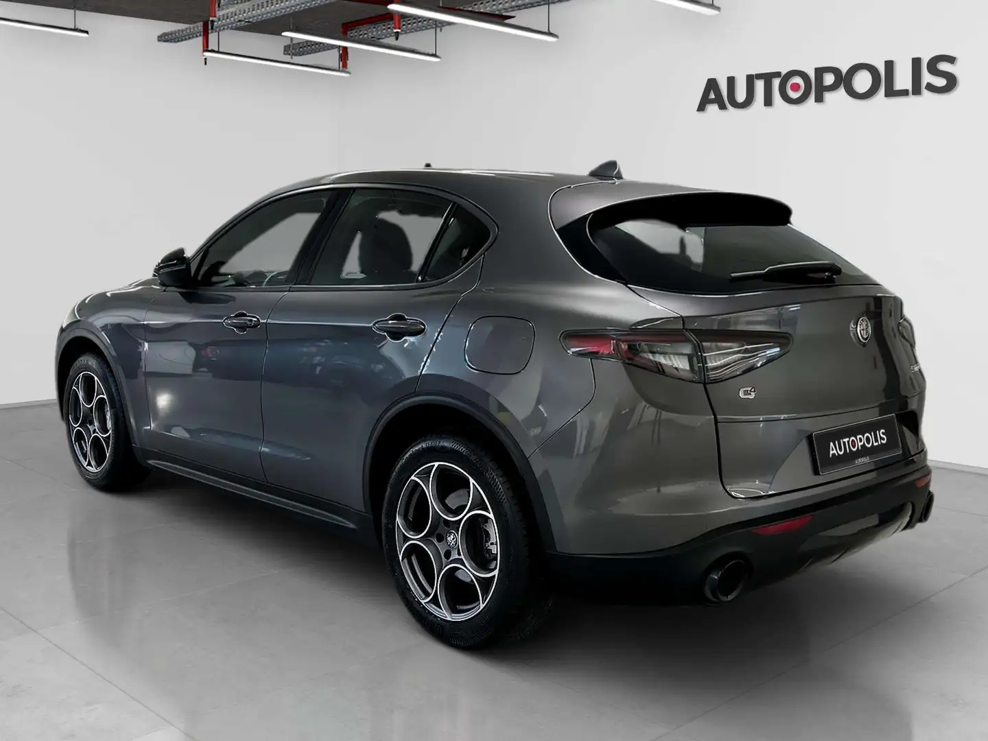 Alfa Romeo Stelvio 2.0 Sprint Q4 Grijs - 2
