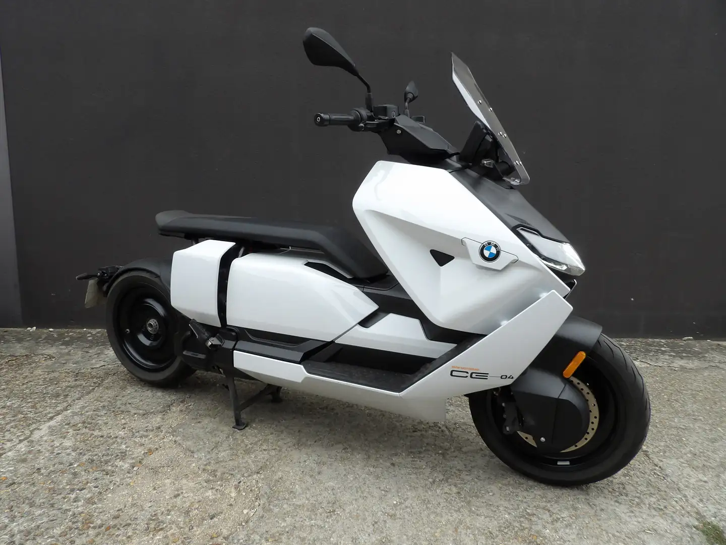 BMW CE 04 Blanc - 2