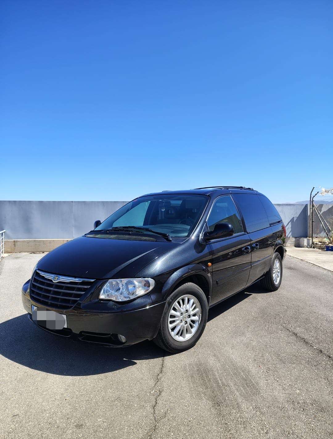 Chrysler Voyager 2.8CRD LX Aut. - foto 1