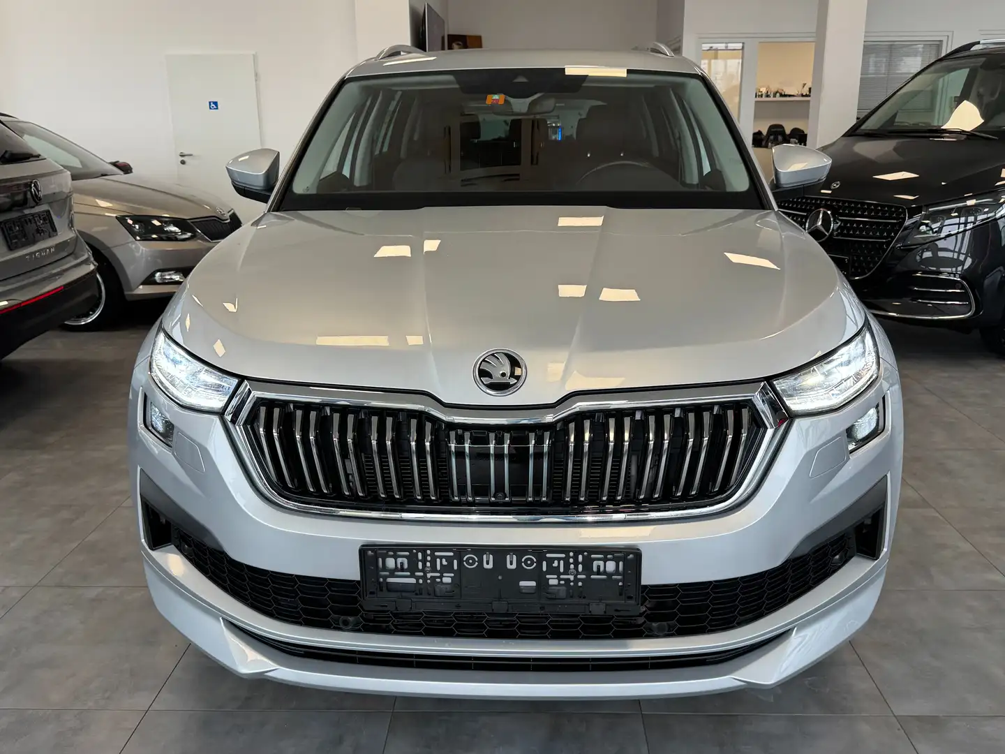Skoda Kodiaq Kodiaq 2.0TDI 147kW DSG 4x4 L&K*ACC*360°*LANE Plateado - 2