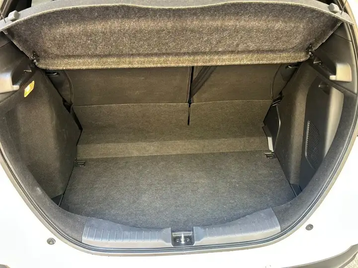 Honda Jazz 1.5i-MMD ADVANCE 2025, foto 14