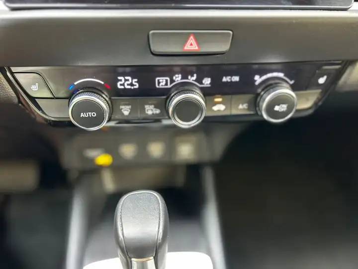 Honda Jazz 1.5i-MMD ADVANCE 2025, foto 38