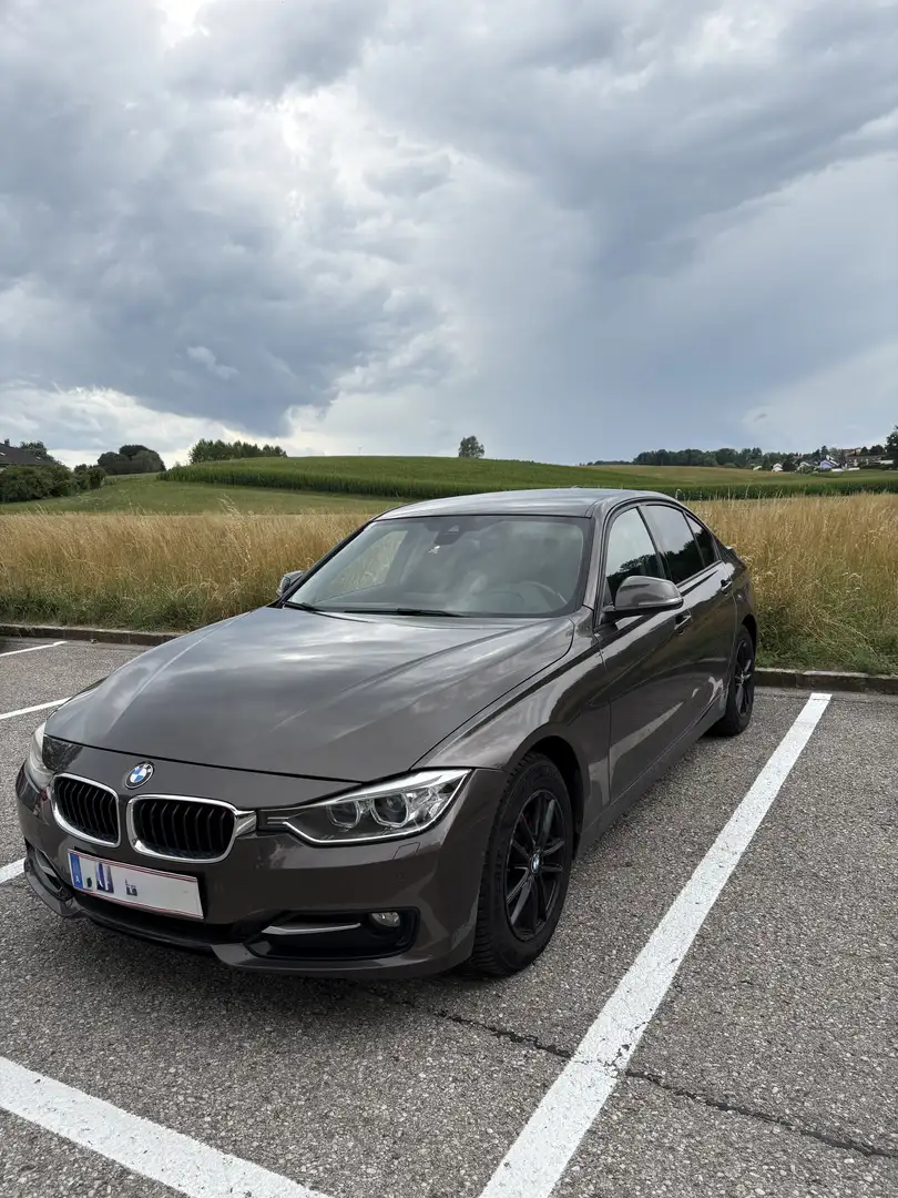 BMW 318 318d Sport Line - 2