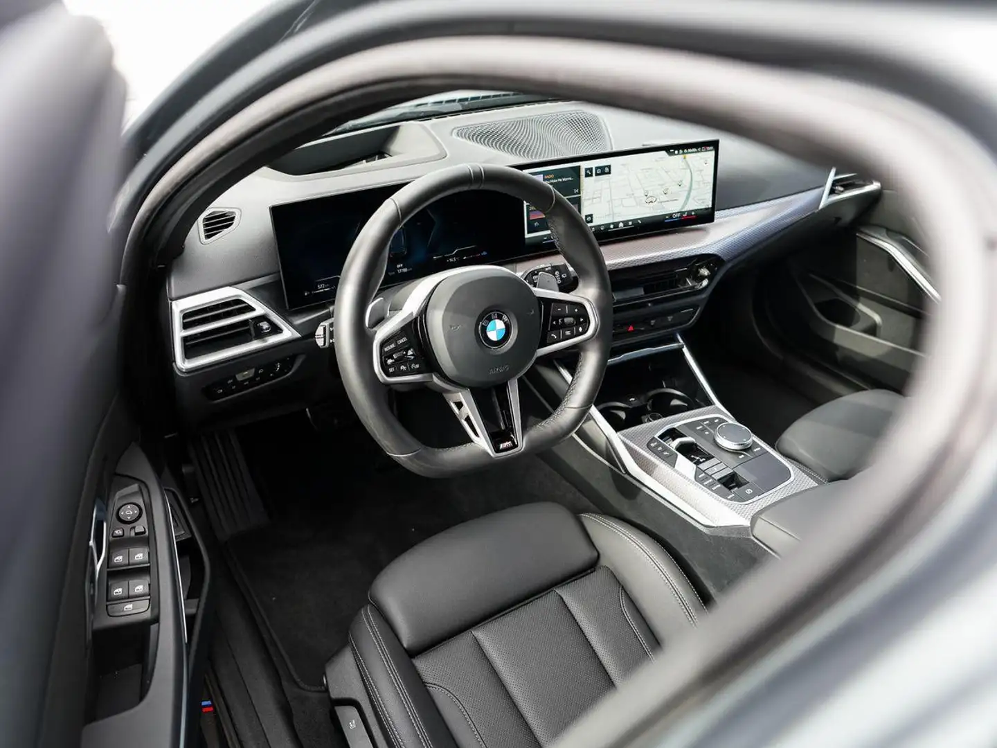 BMW 320 d xDrive Tour M-Sport AHK PANO ACC KoZg 360° Schwarz - 1