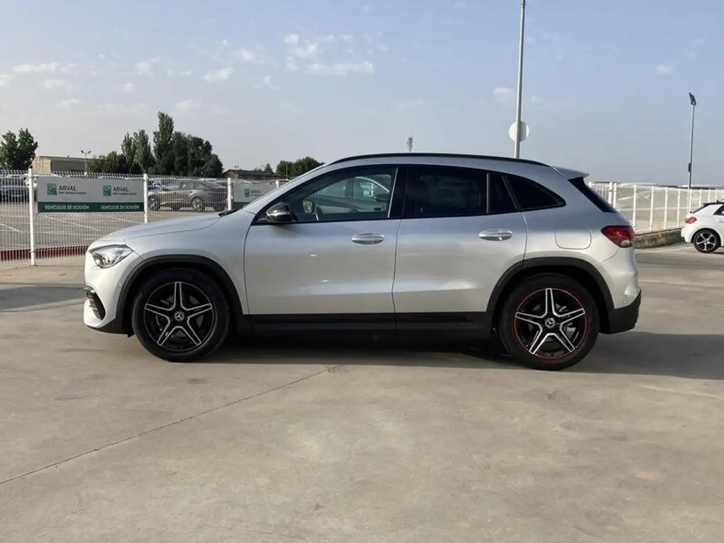 Mercedes-Benz GLA 200 d AMG Line 150CV - 2