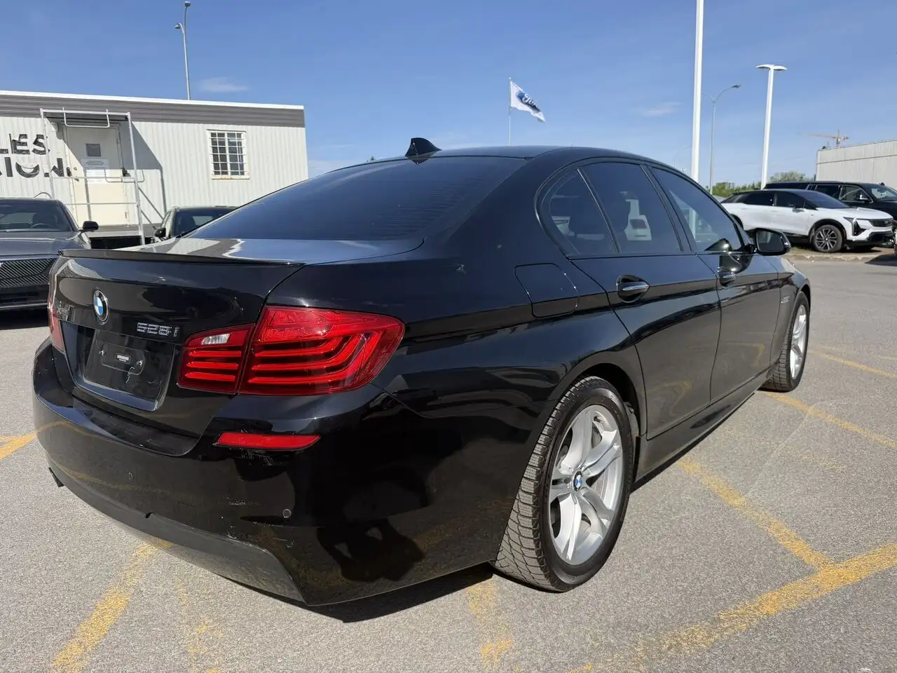 BMW 5 Series снимка BMW 5 Series
