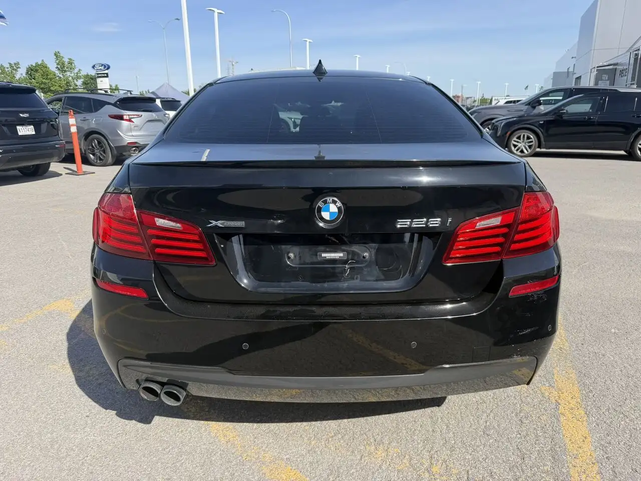 BMW 5 Series снимка BMW 5 Series