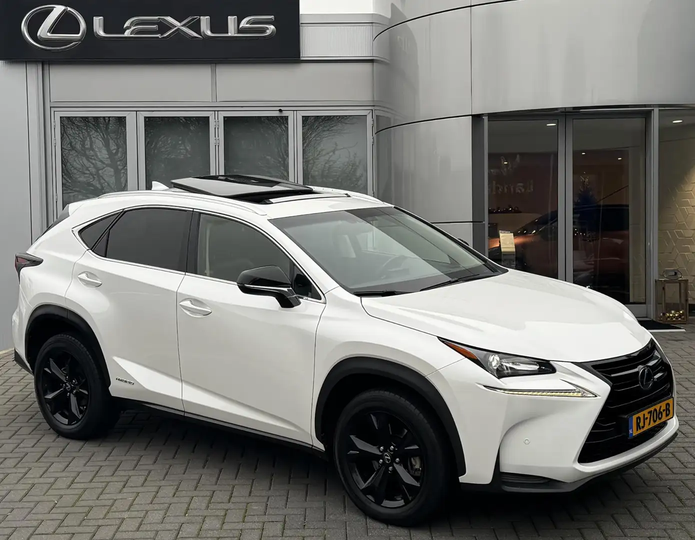 Lexus NX 300h AWD Sport Edition NL-AUTO SCHUIFDAK AD-CRUISE STOE Blanc - 1
