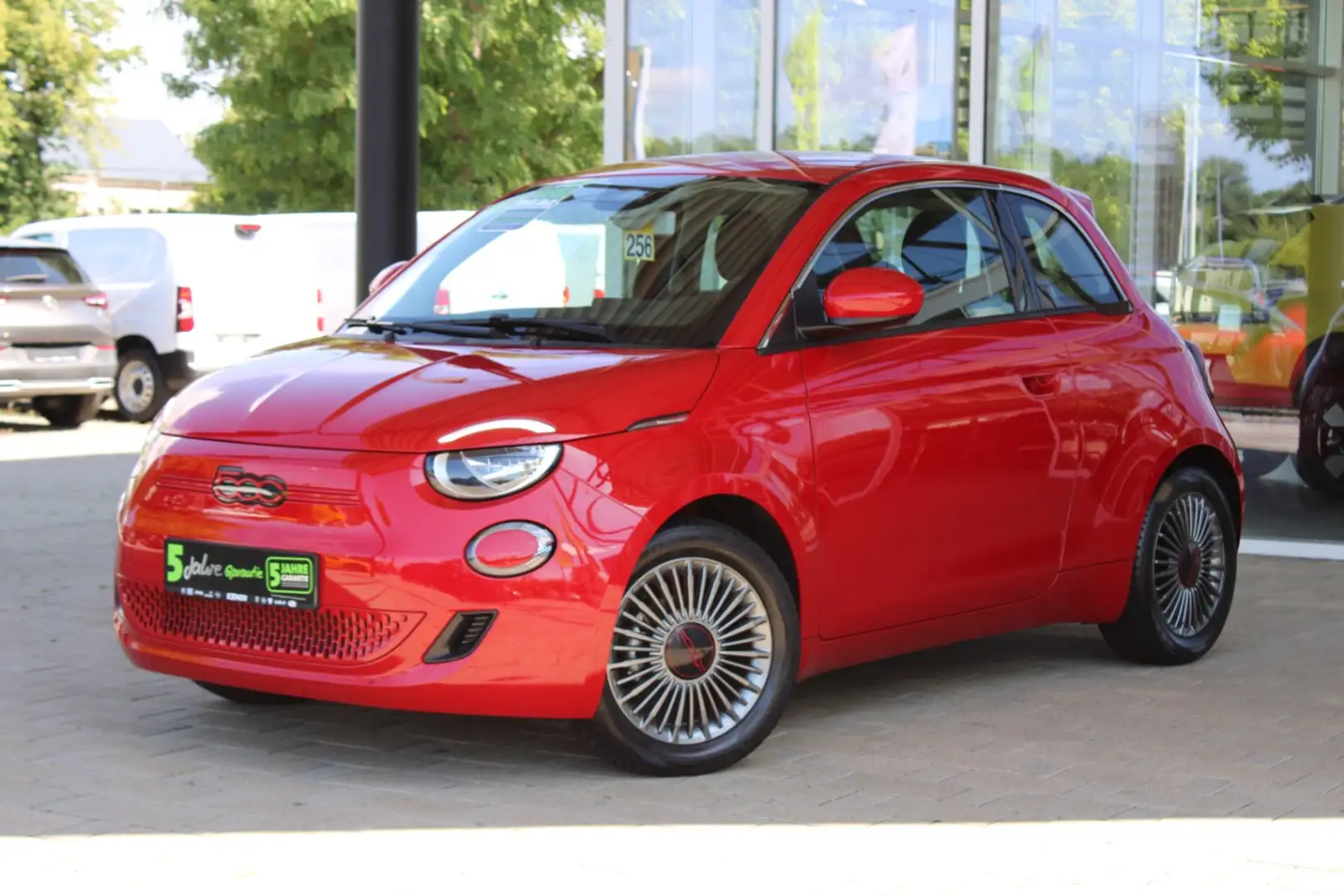 Fiat 500e RED - 23,8 kWh Navi+KlimaA+LM+PDC+AUT+SpurH Rot - 1