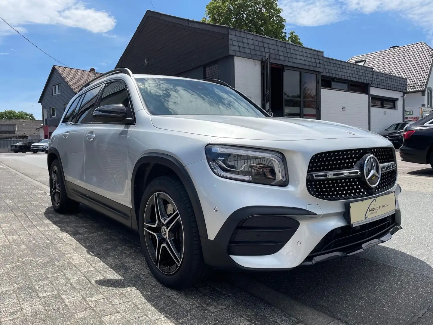 Mercedes-Benz GLB 220 d AMG+MBUX+DISTR+MBEAM+NIGHT+KAMERA+AHK Argent - 2