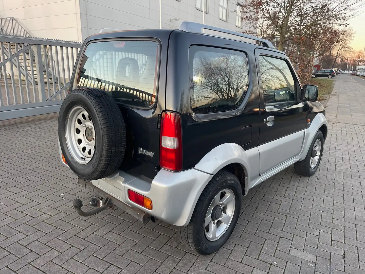 Suzuki Jimny Jimny Diesel 1.5 DDiS Comfort Schwarz - 2