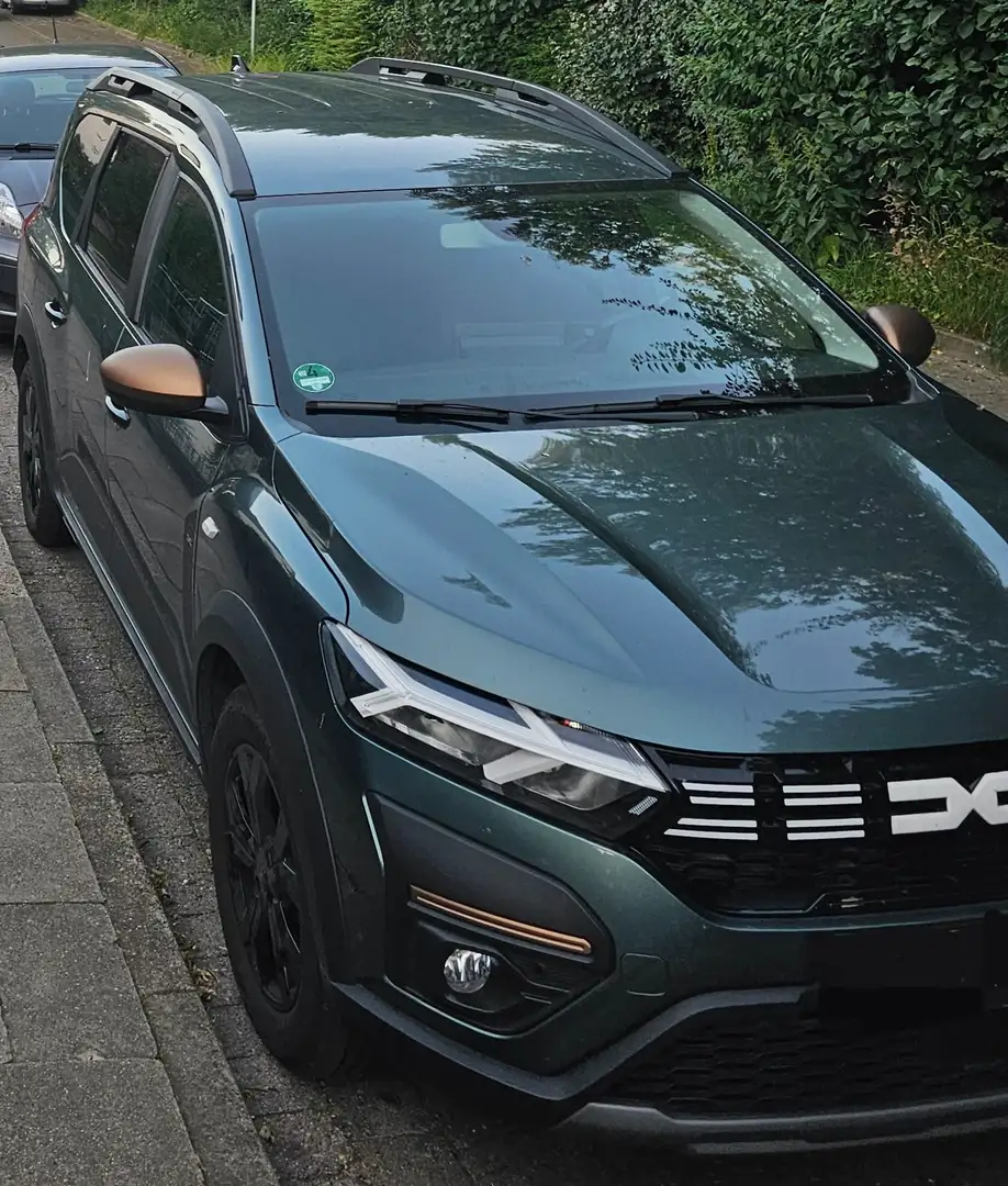 Dacia Jogger Jogger TCe 100 ECO-G Comfort Grün - 1