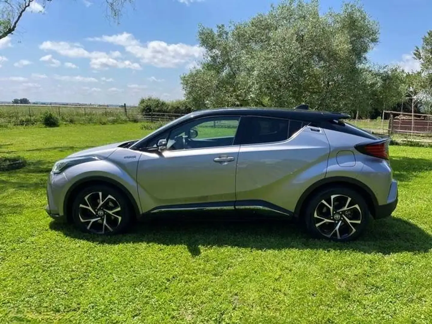 Toyota C-HR C-HR Hybride 2.0L Collection Argent - 2