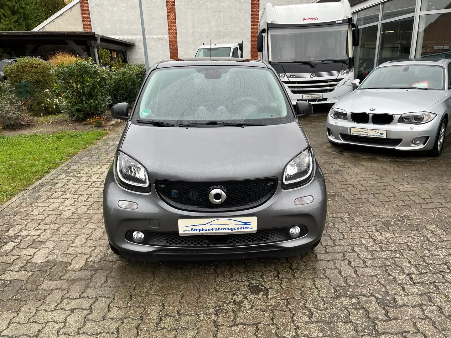 smart forFour electric drive / EQ Passion mit Sleek-Style-Paket crna - 1
